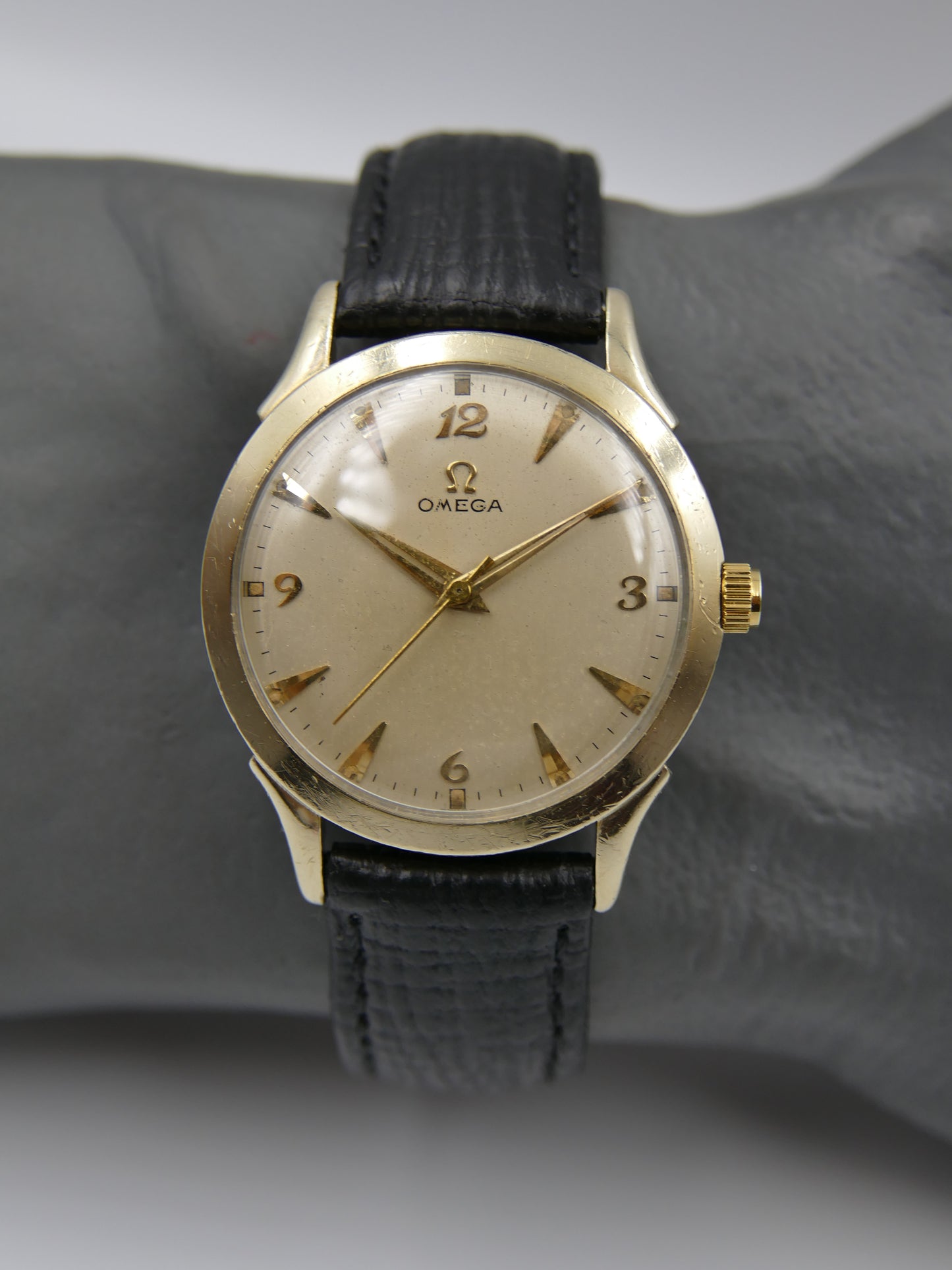 50s vintage watch mens Omega P- 6247 hand wind cal. 371 gold 10k G. F. serviced