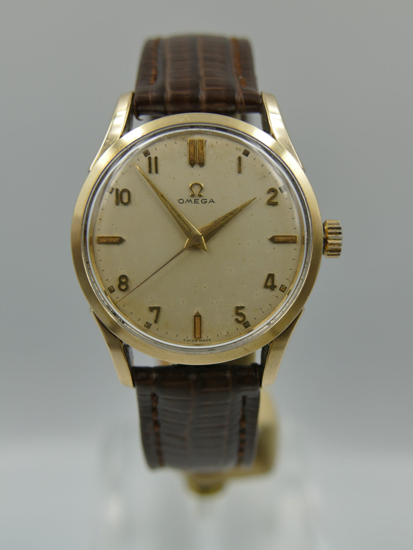 50s vintage watch mens Omega ref. 2640 -6 SC hand wind cal 283 gold cap serviced