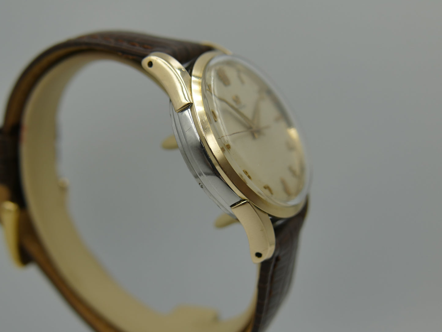 50s vintage watch mens Omega ref. 2640 -6 SC hand wind cal 283 gold cap serviced