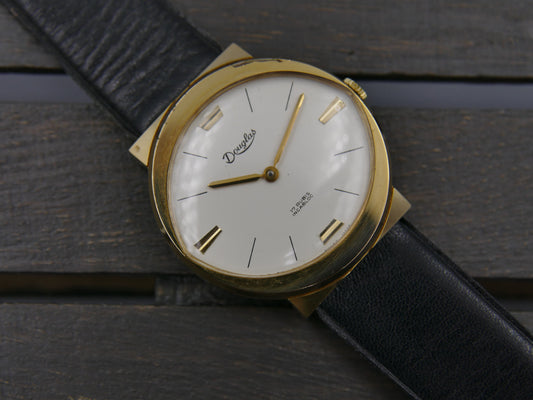 vintage Douglas manual wind peseux 17J gold plated NOS