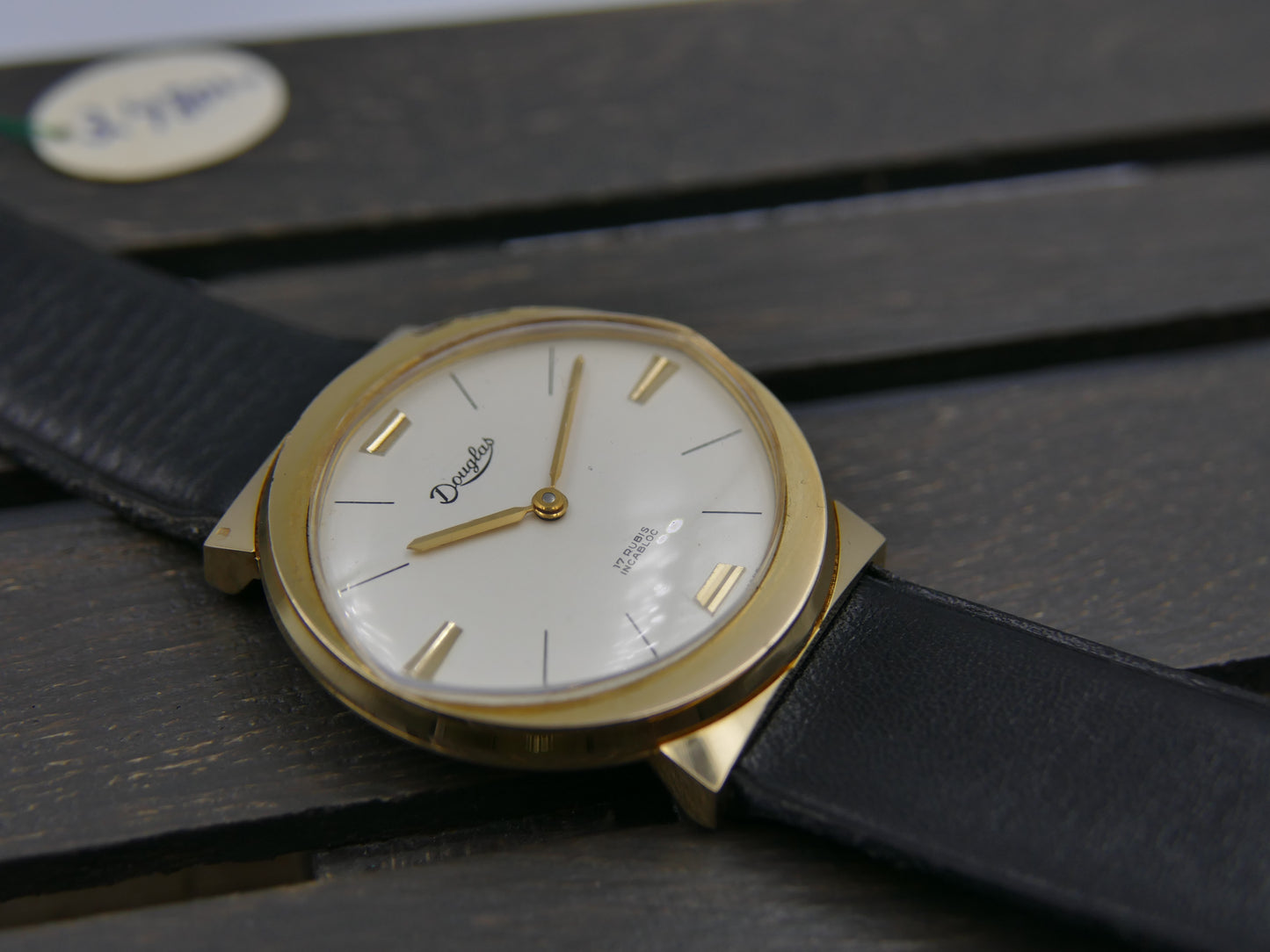 vintage Douglas manual wind peseux 17J gold plated NOS