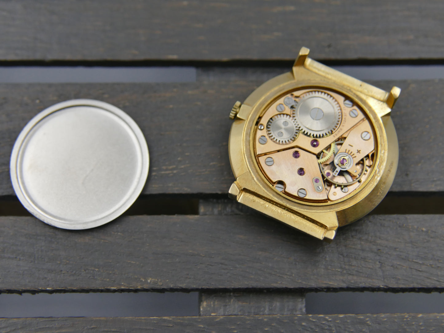 vintage Douglas manual wind peseux 17J gold plated NOS