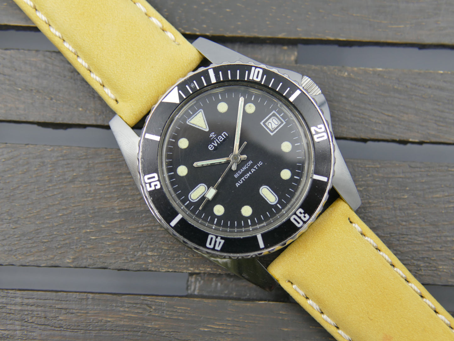 80s vintage watch mens diver plongee Evian Besançon automatic FE 5611 NOS serviced