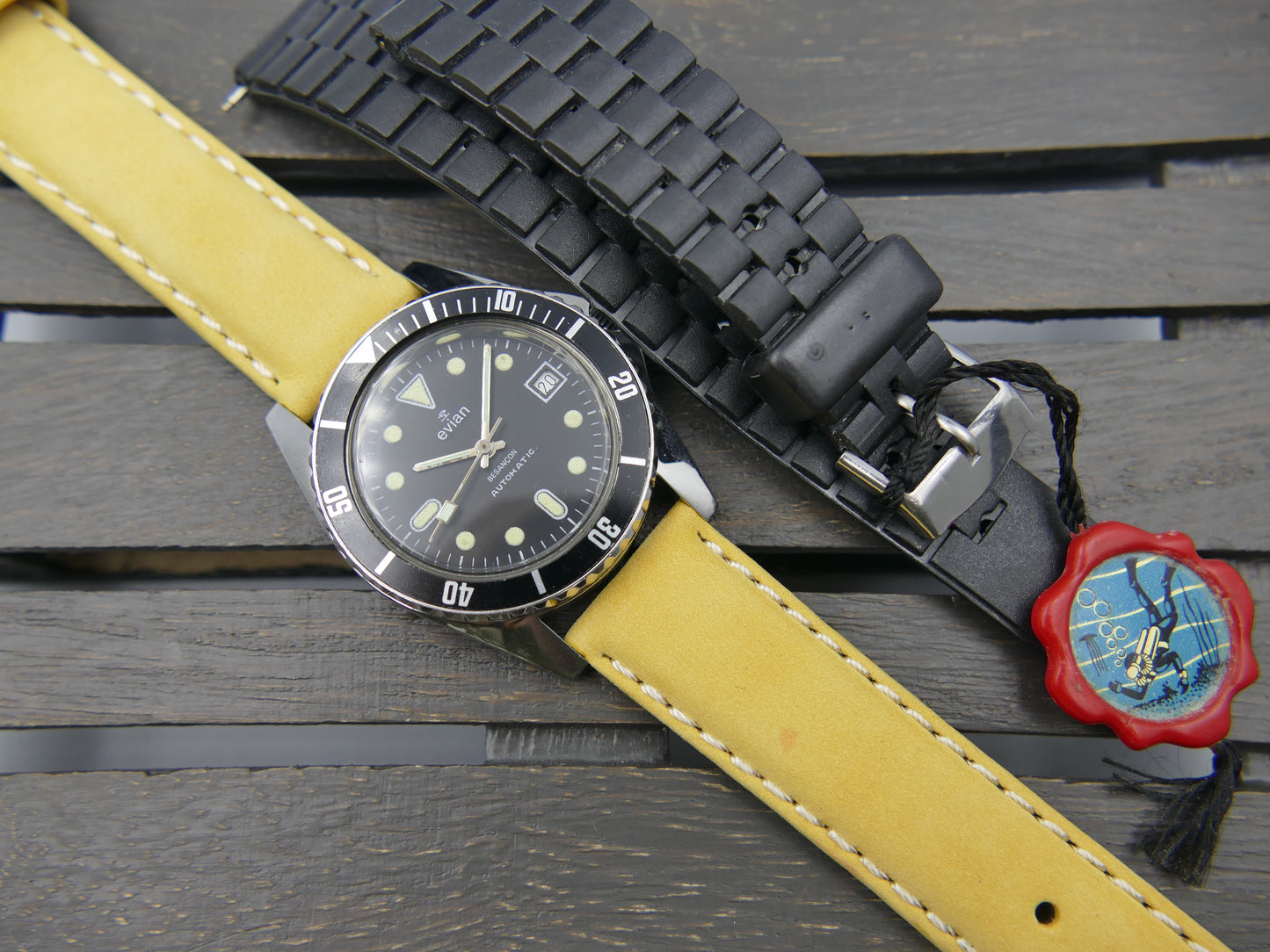 80s vintage watch mens diver plongee Evian Besançon automatic FE 5611 NOS serviced