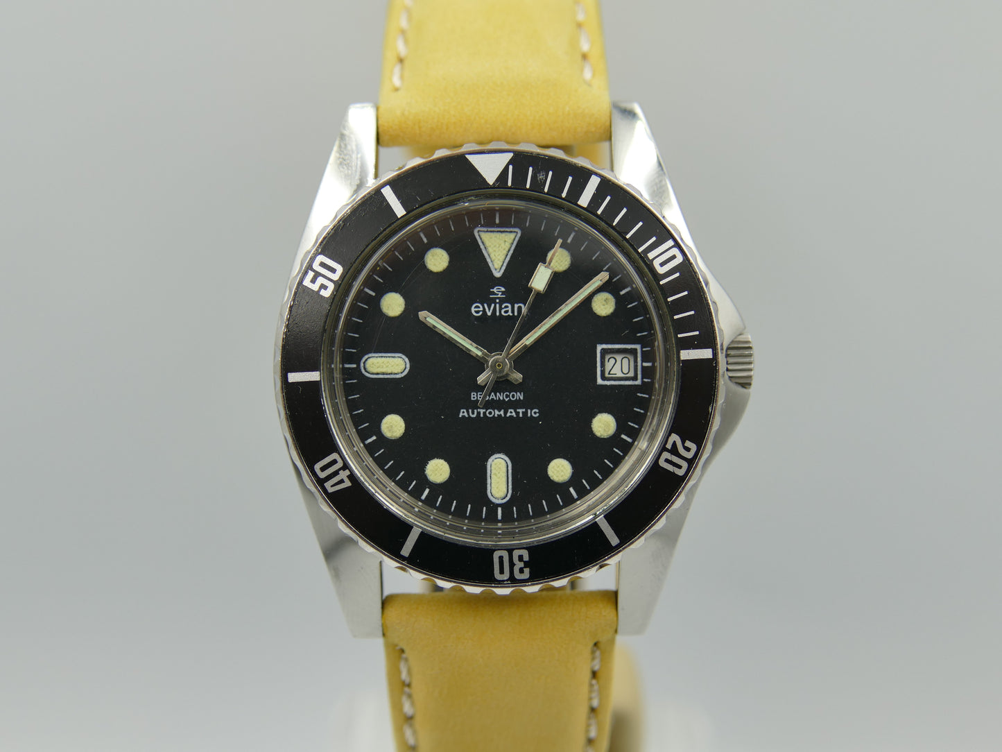 80s vintage watch mens diver plongee Evian Besançon automatic FE 5611 NOS serviced