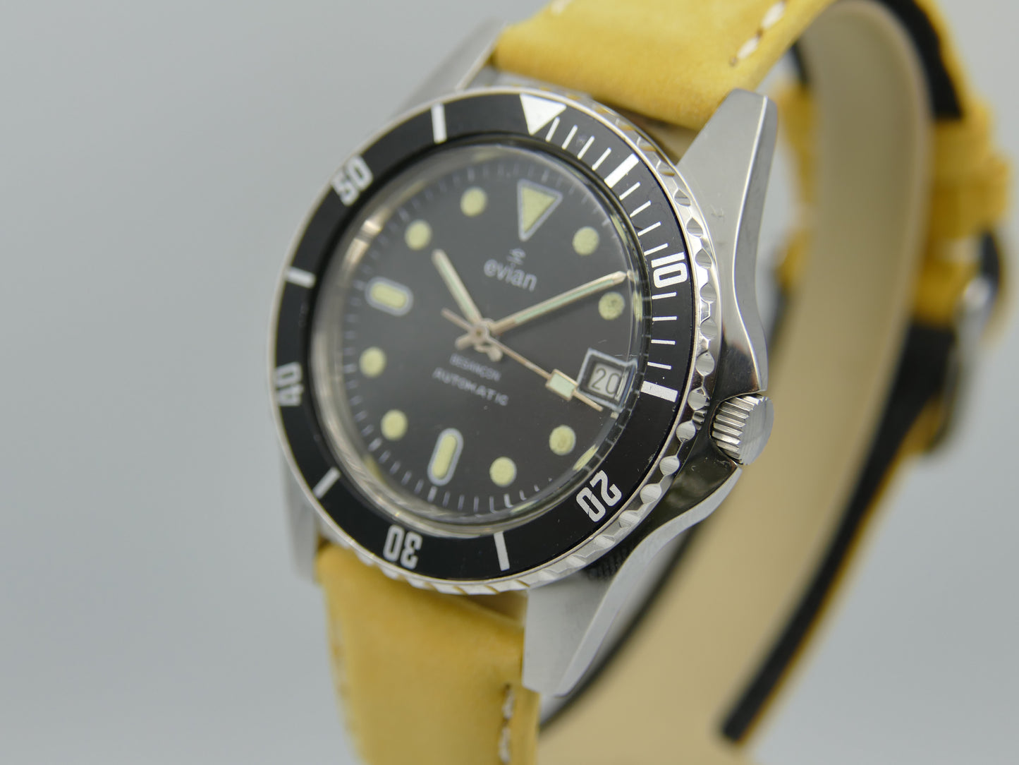 80s vintage watch mens diver plongee Evian Besançon automatic FE 5611 NOS serviced