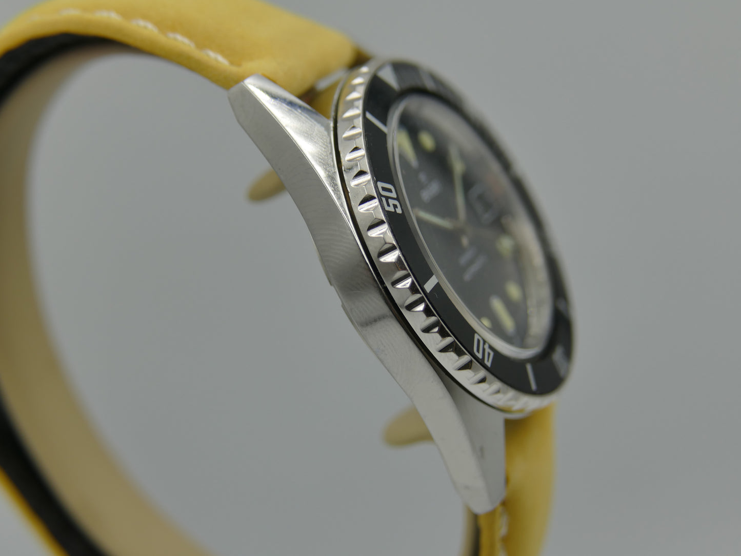 80s vintage watch mens diver plongee Evian Besançon automatic FE 5611 NOS serviced