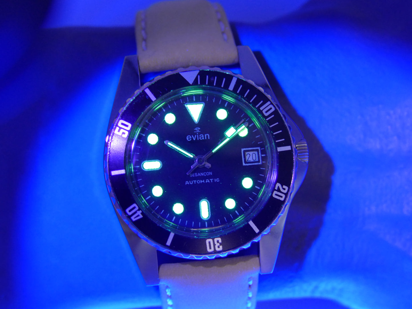 80s vintage watch mens diver plongee Evian Besançon automatic FE 5611 NOS serviced
