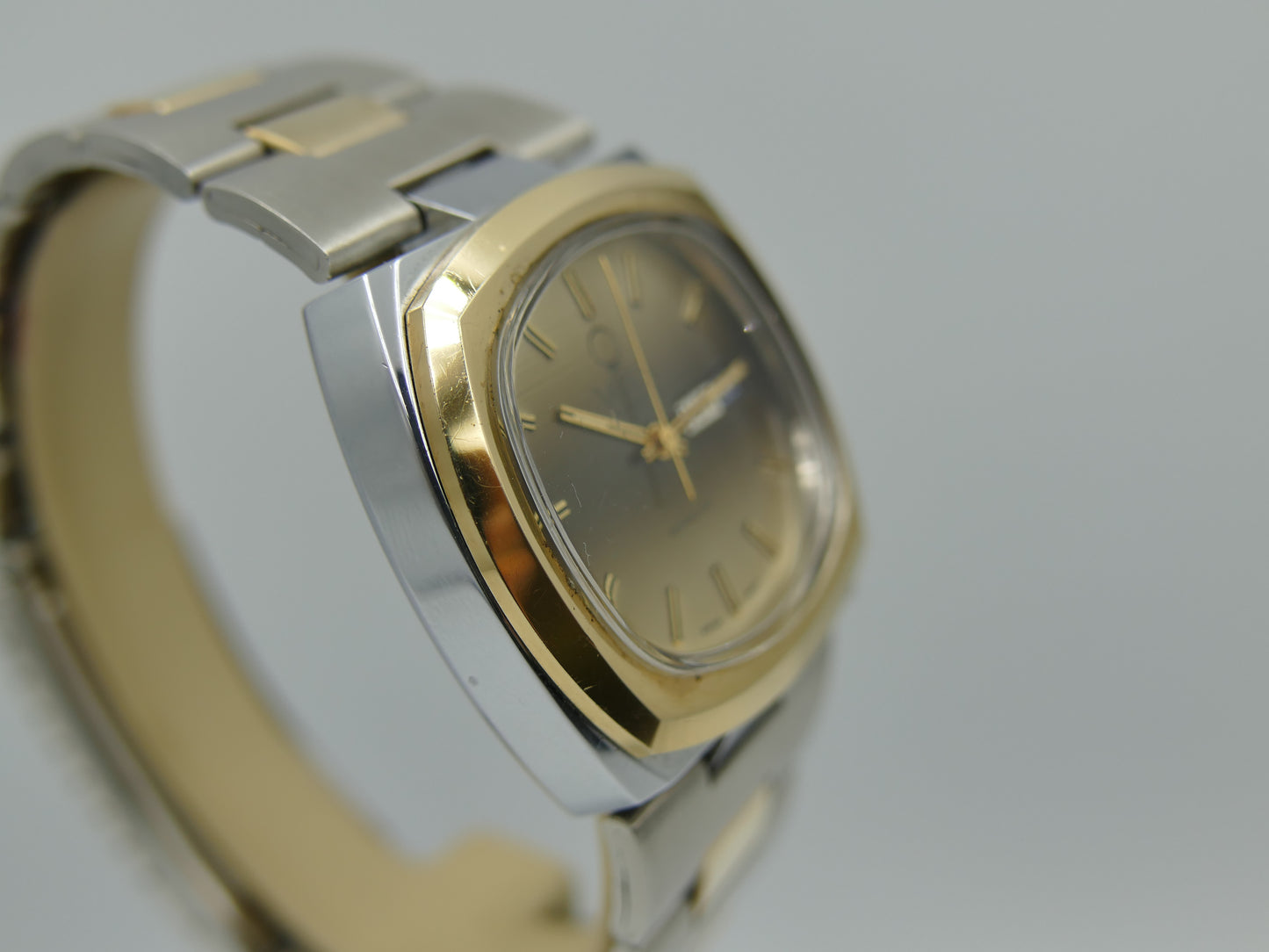 70s Vintage watch mens NOS Venus TV ref 97.58.12 automatic eta 2789 -1