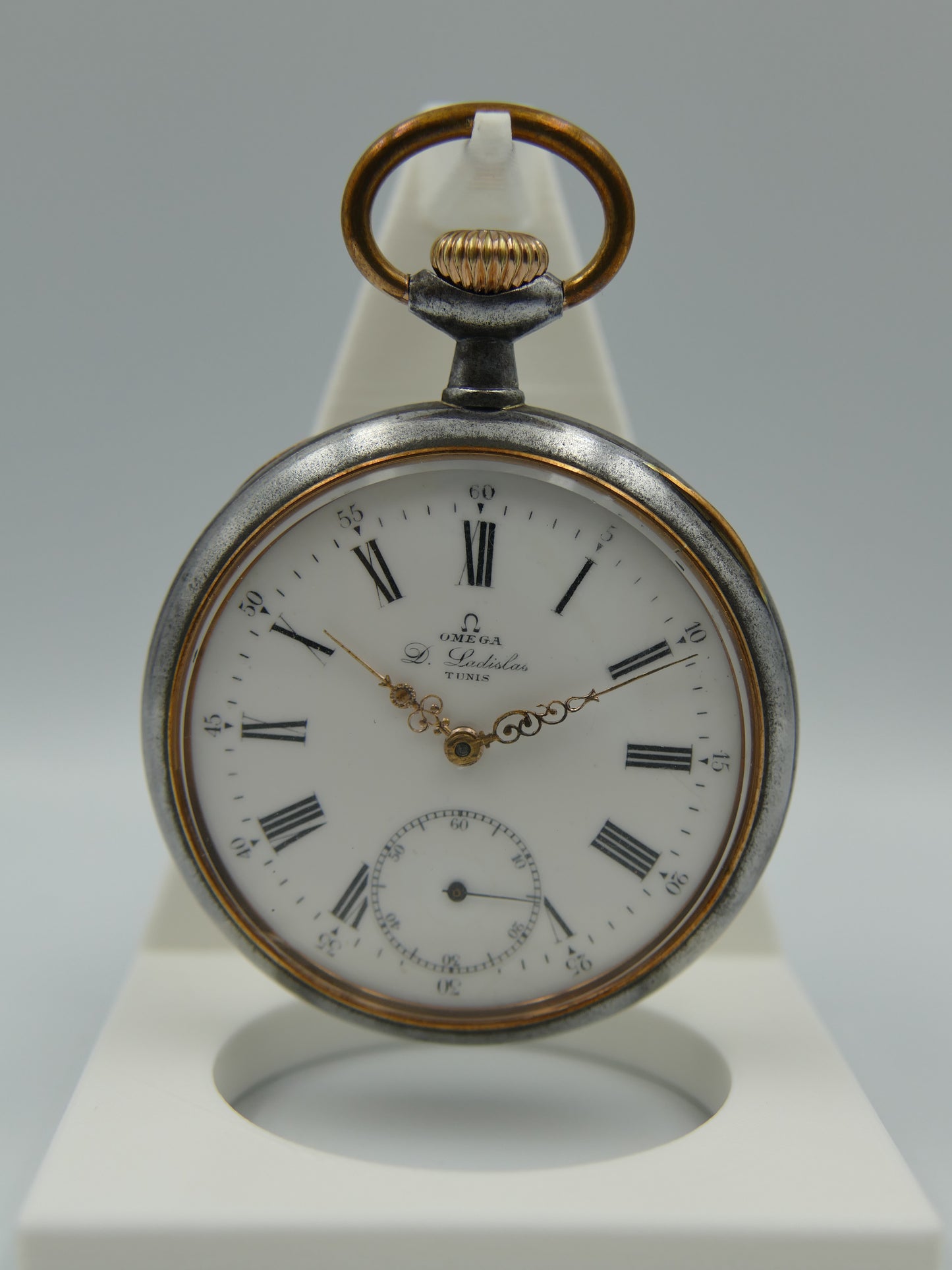 10s vintage gousset pocket watch Omega 19’’’ NN L7-16p manual wind metal gun case