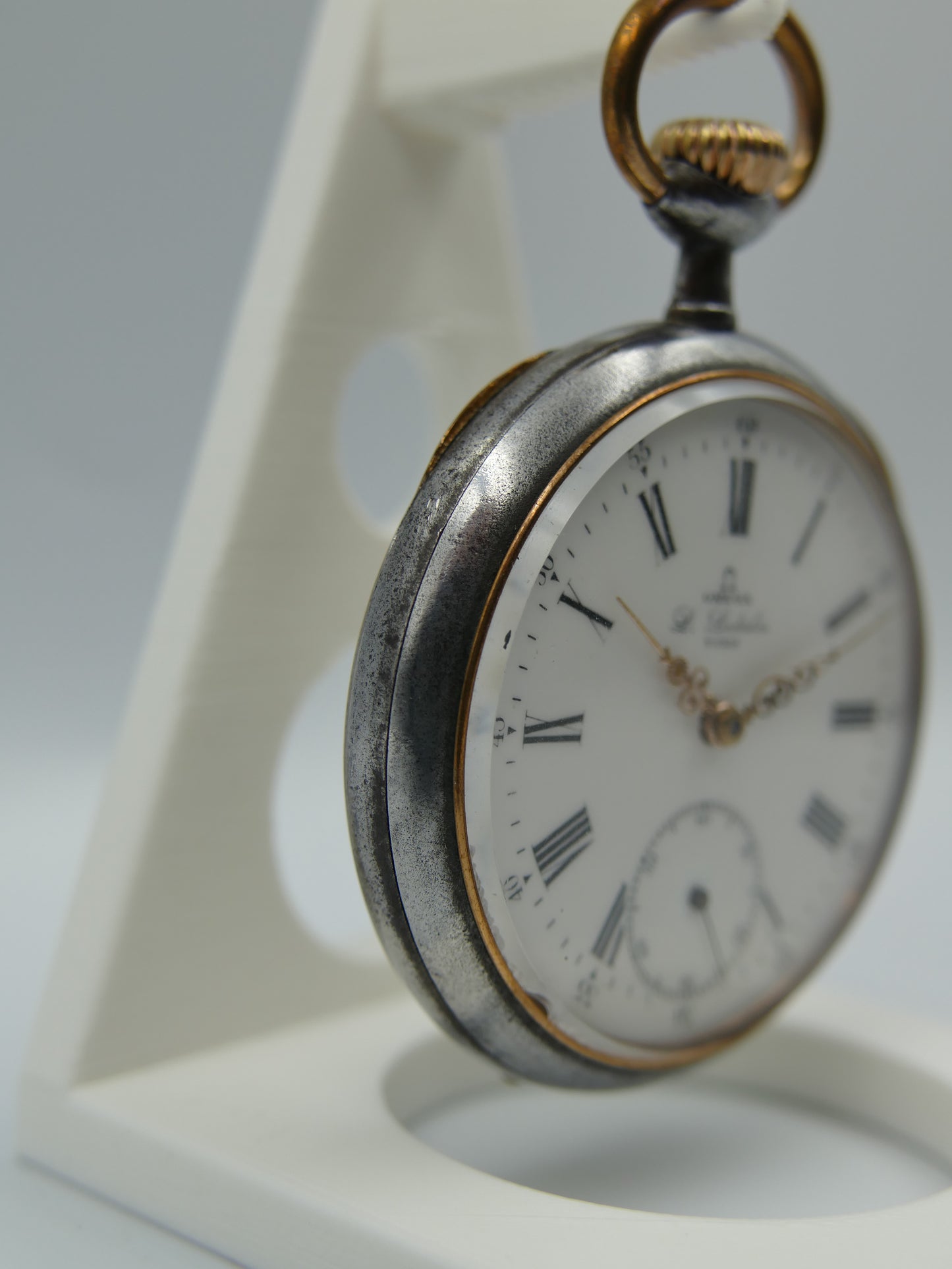 10s vintage gousset pocket watch Omega 19’’’ NN L7-16p manual wind metal gun case