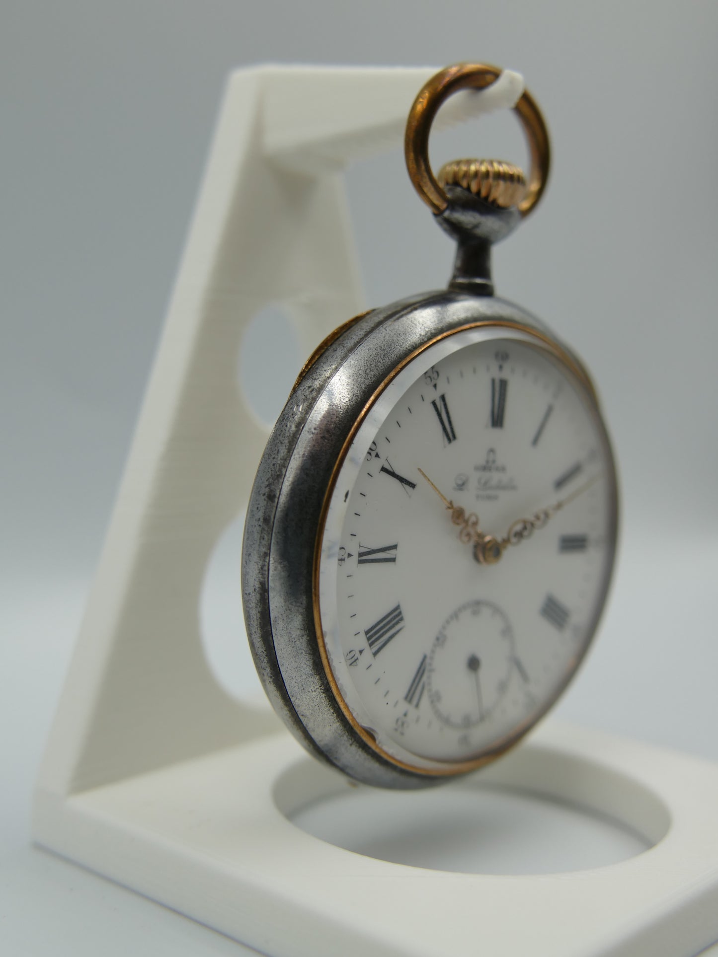 10s vintage gousset pocket watch Omega 19’’’ NN L7-16p manual wind metal gun case
