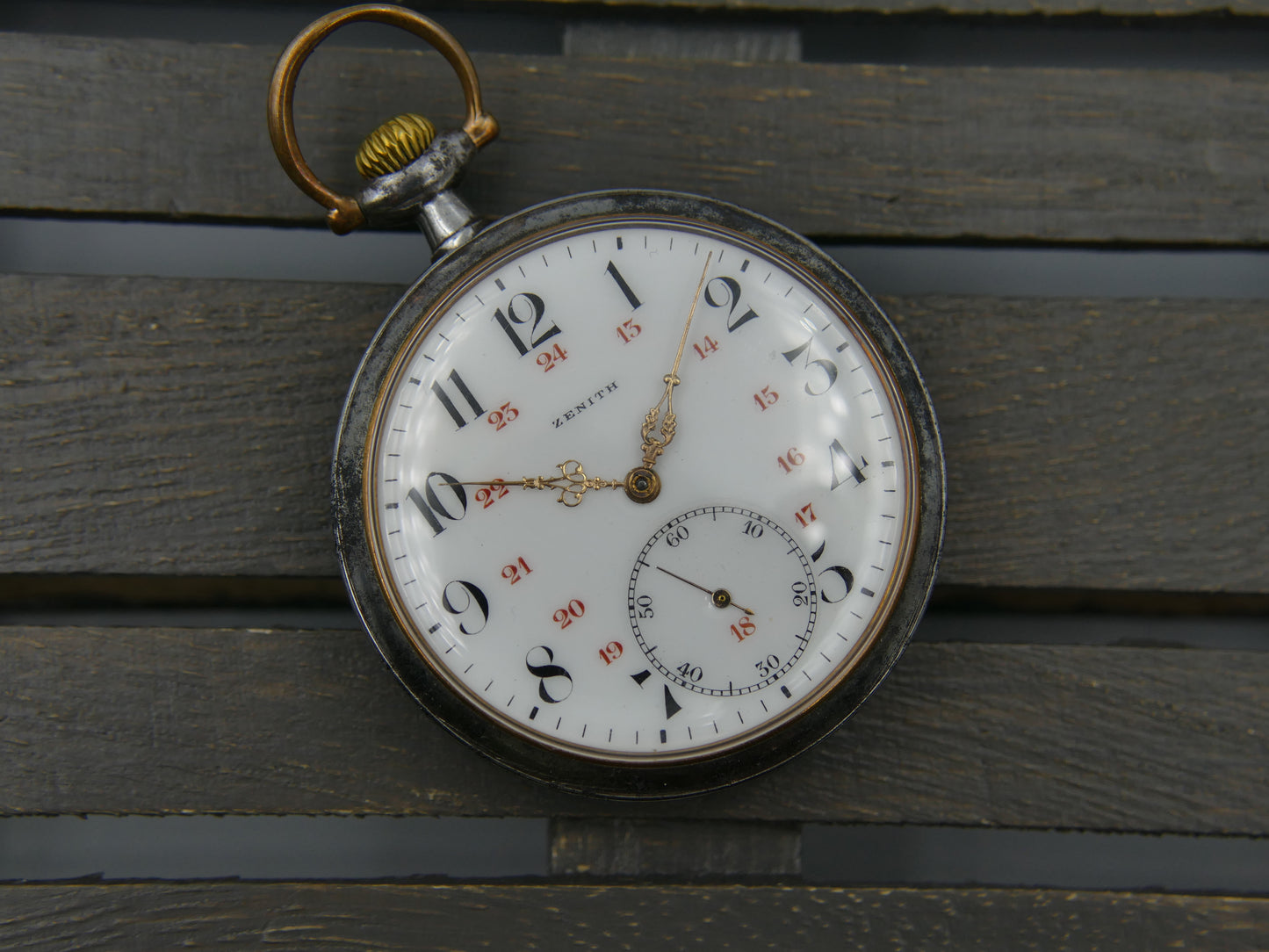 1914 vintage gousset pocket watch Zenith hand wind Gun metal grand prix