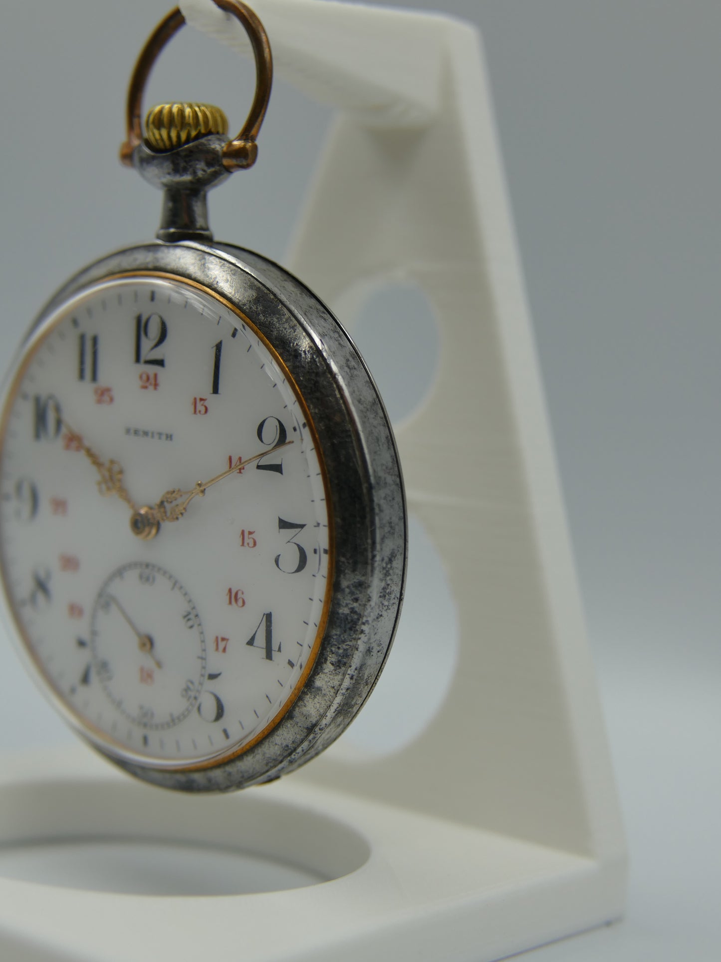 1914 vintage gousset pocket watch Zenith hand wind Gun metal grand prix
