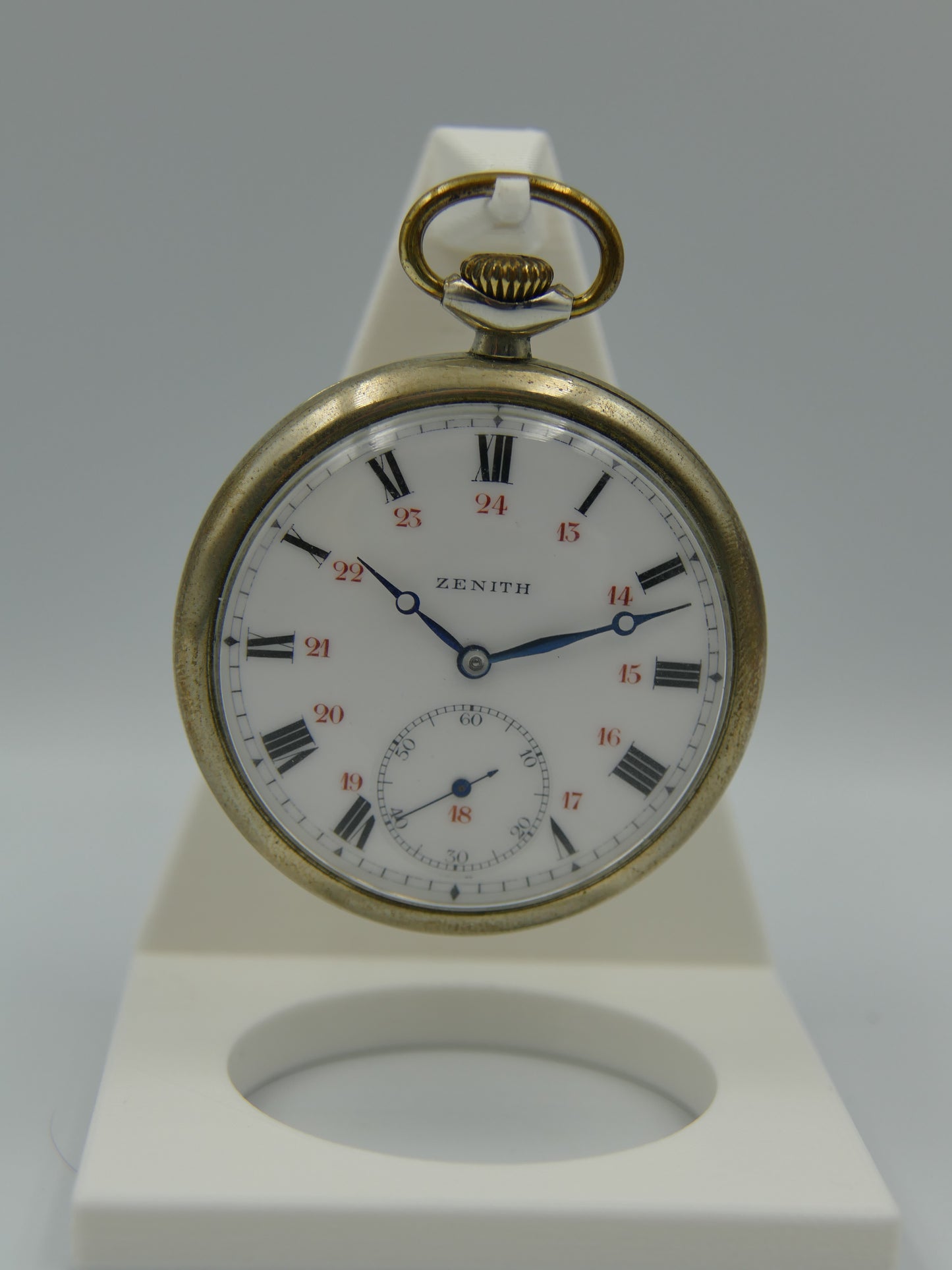 10s vintage gousset pocket watch Zenith hand wind grand prix