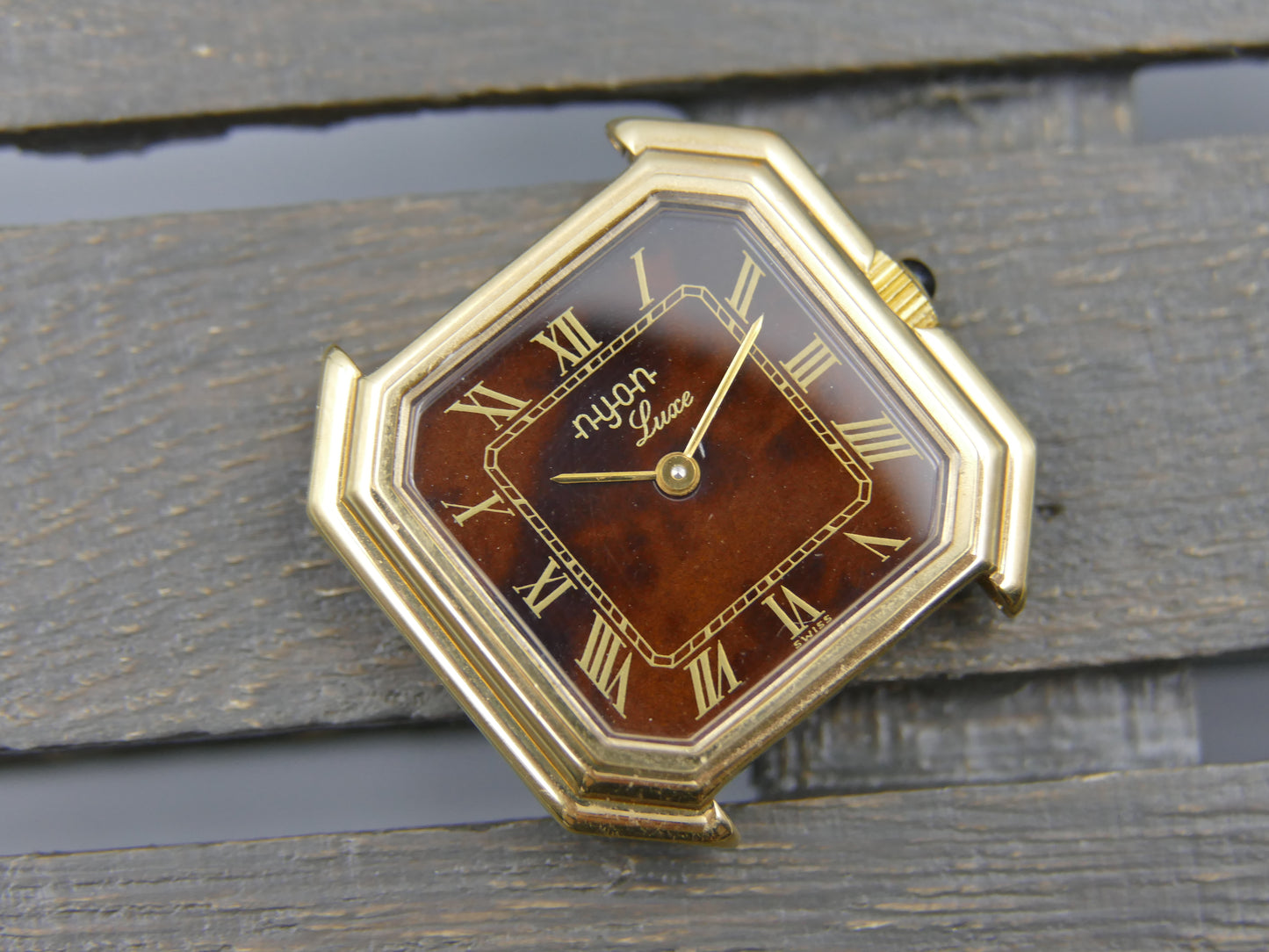 70s Vintage watch swiss Nyon Luxe (Ceinture) hand wind ST 69N marble brown NOS