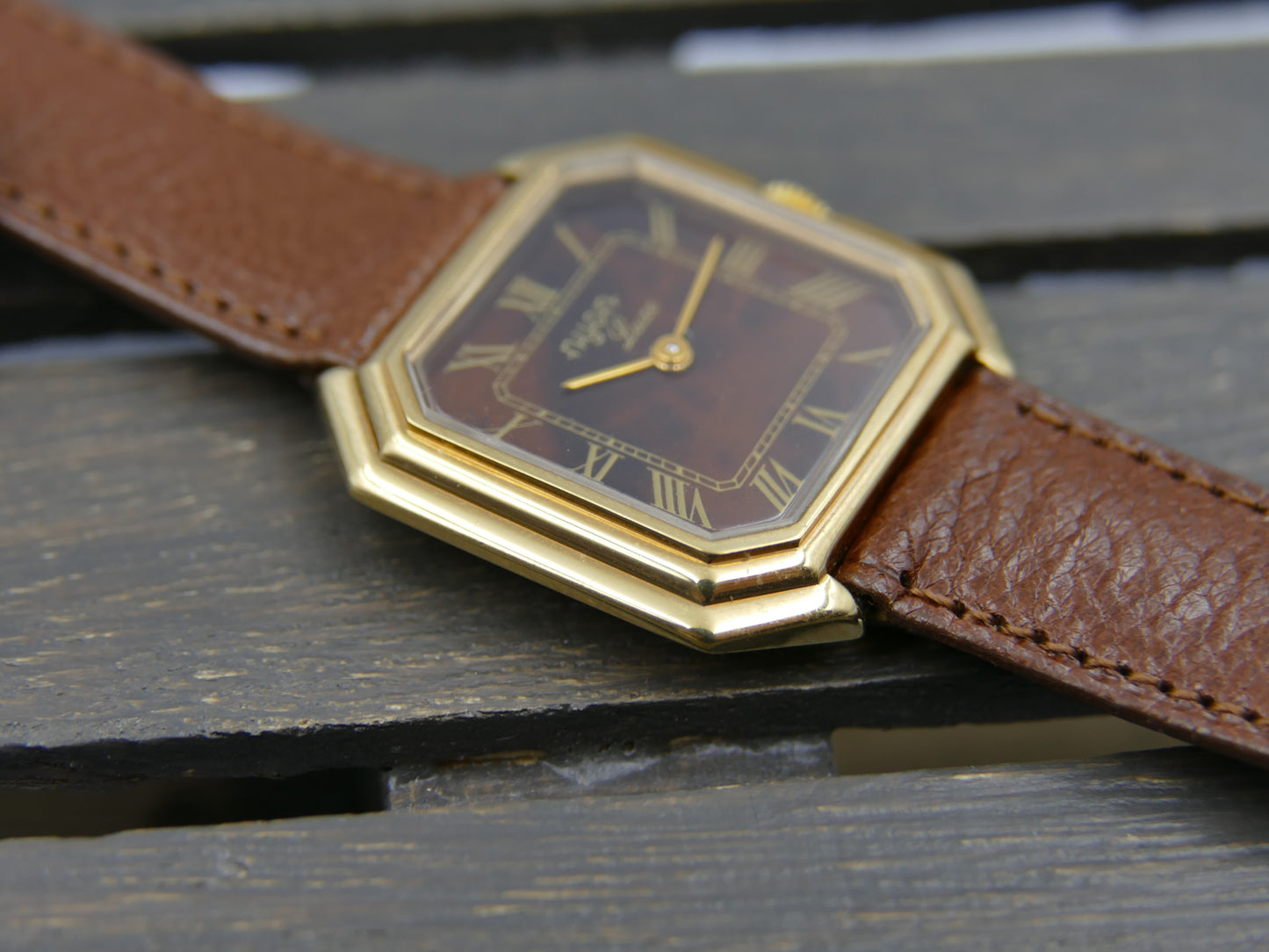 70s Vintage watch swiss Nyon Luxe (Ceinture) hand wind ST 69N marble brown NOS