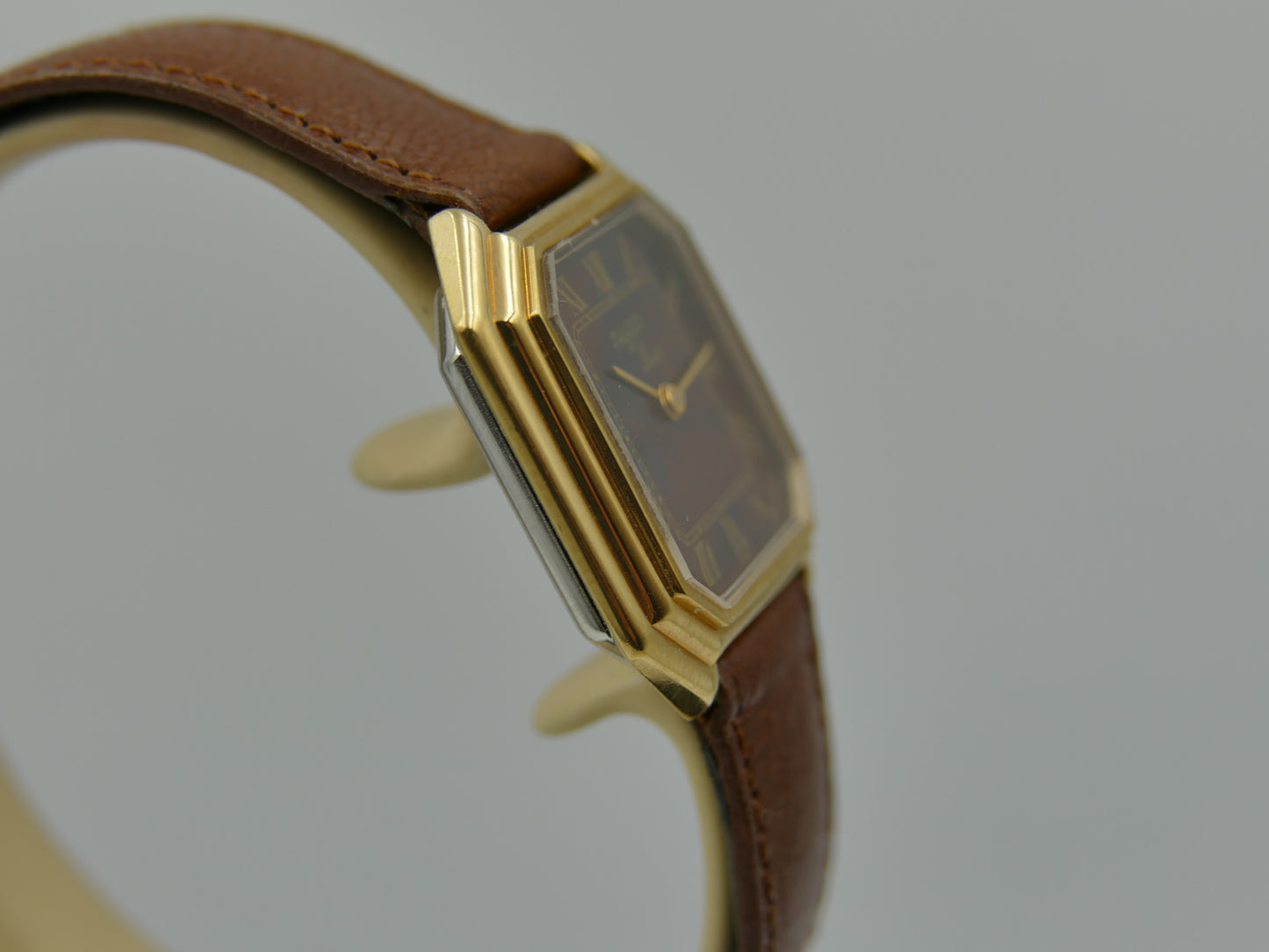 70s Vintage watch swiss Nyon Luxe (Ceinture) hand wind ST 69N marble brown NOS