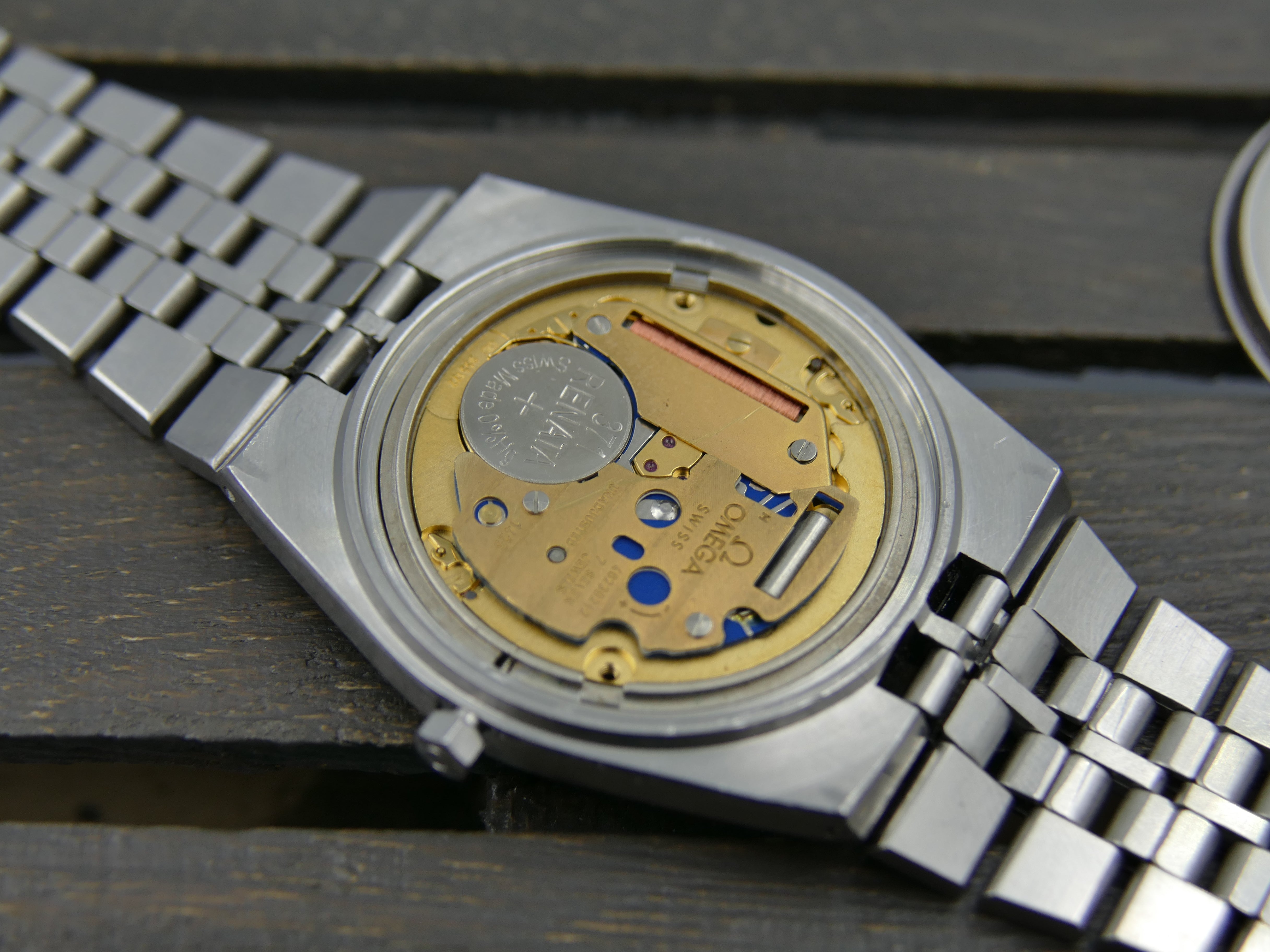 80s vintage watch mens Omega ref 196.0221 / 396.0924 Seamaster Cal