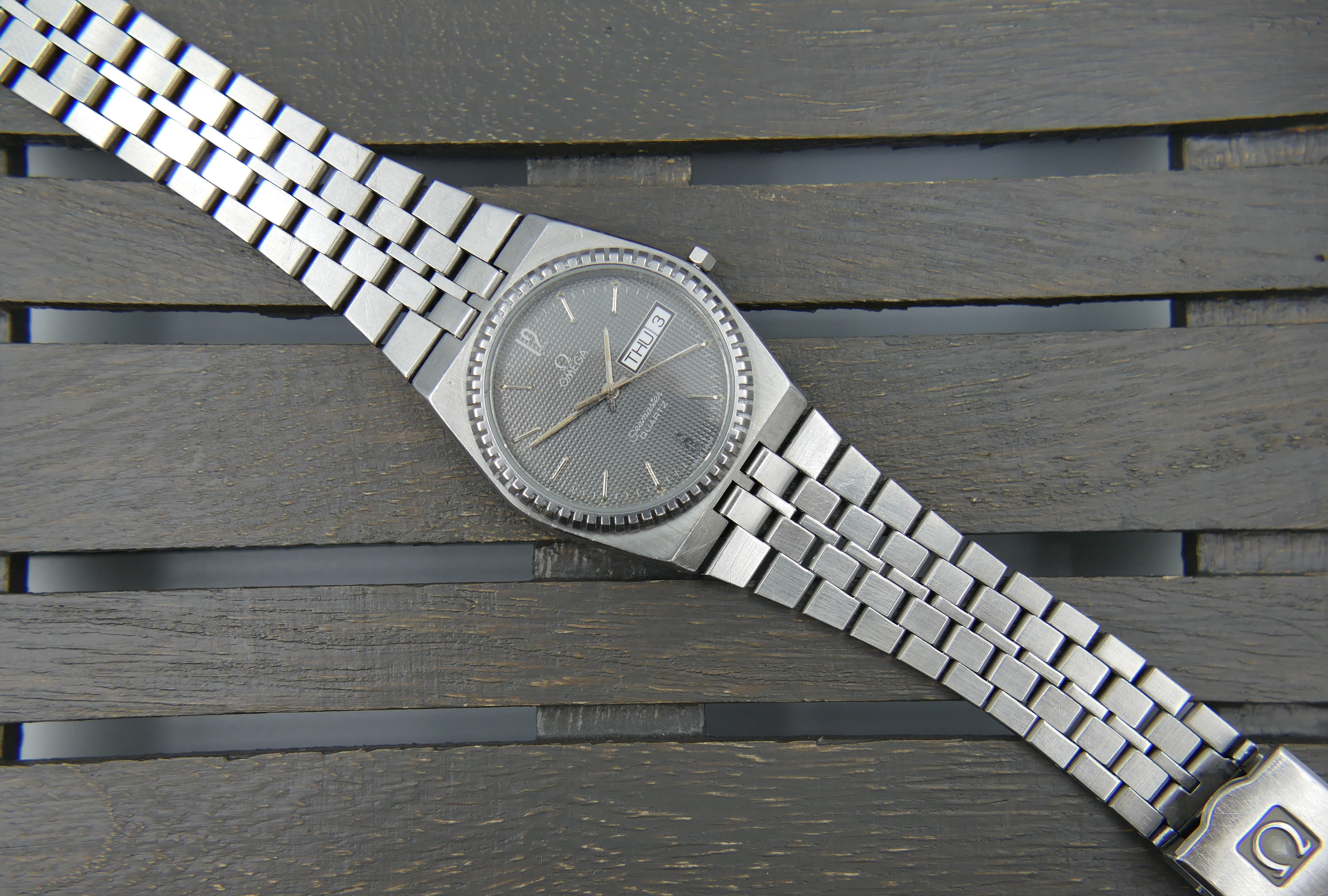80s vintage watch mens Omega ref 196.0221 / 396.0924 Seamaster Cal