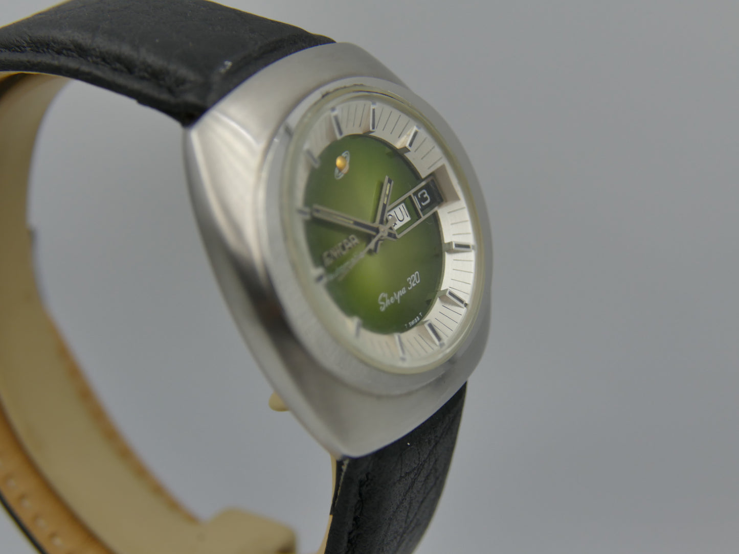 70s vintage watch NOS Enicar Sherpa 320 ref 167-10-01 automatic cal. AR 167 Steel green