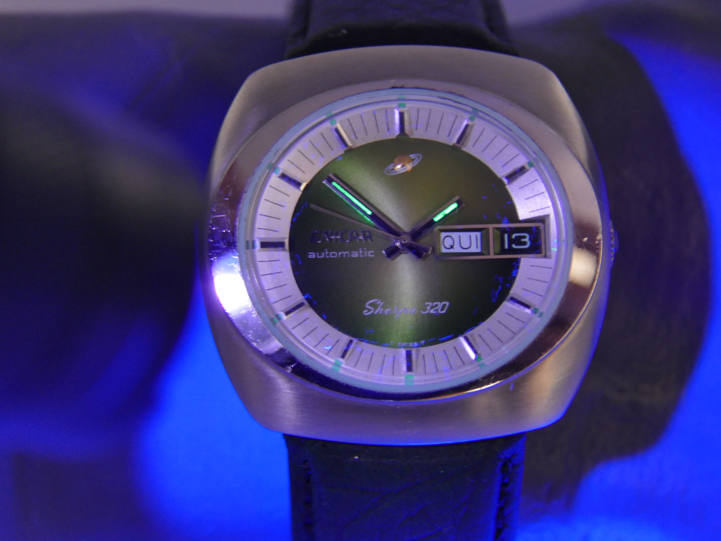 70s vintage watch NOS Enicar Sherpa 320 ref 167-10-01 automatic cal. AR 167 Steel green