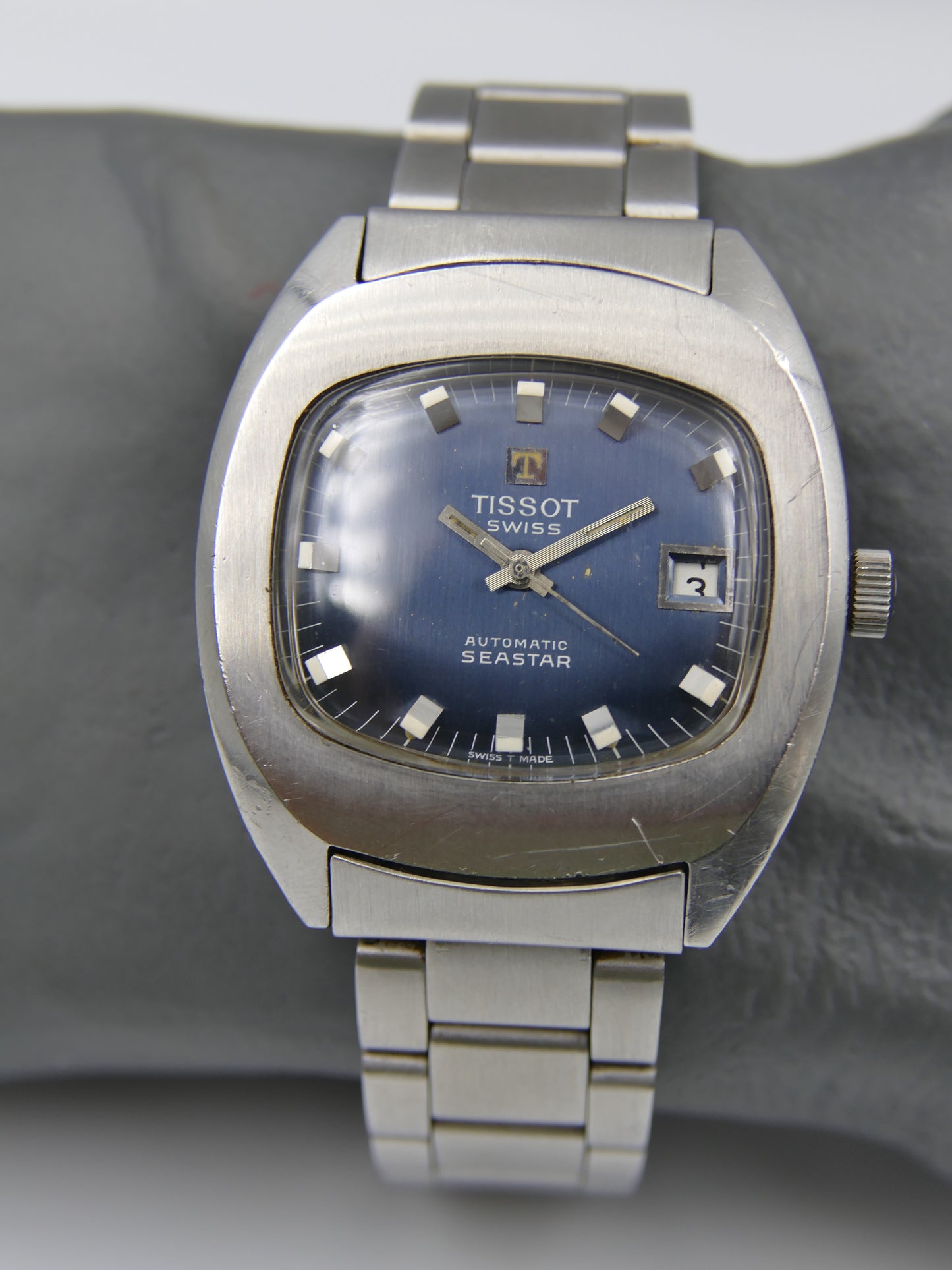 70s vintage watch mens Tissot seastar ref 44807 -2X automatic 2481 blue dial