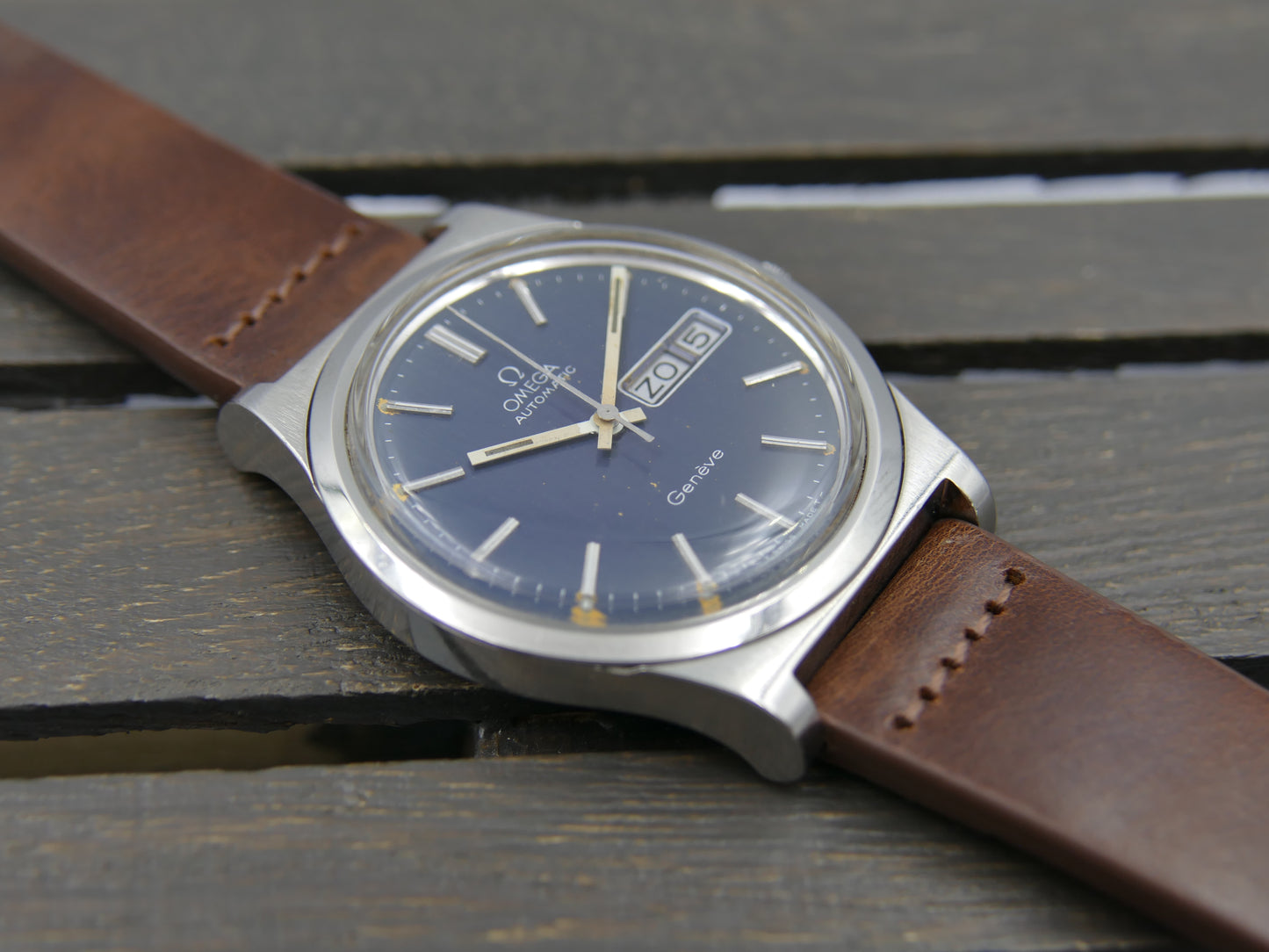 70s vintage watch mens Omega geneve ref 166.0169 automatic cal. 1022 steel 36mm blue