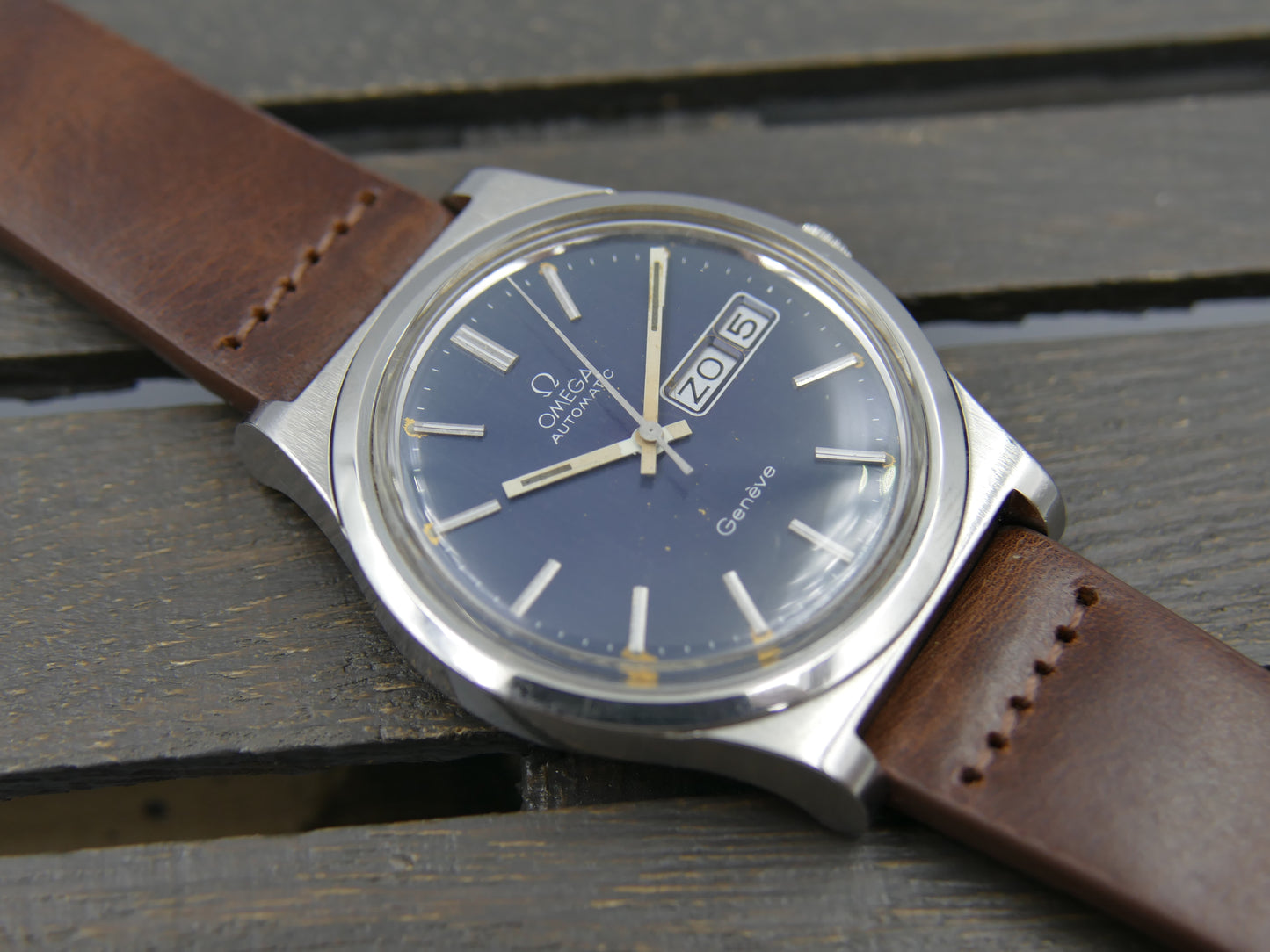 70s vintage watch mens Omega geneve ref 166.0169 automatic cal. 1022 steel 36mm blue