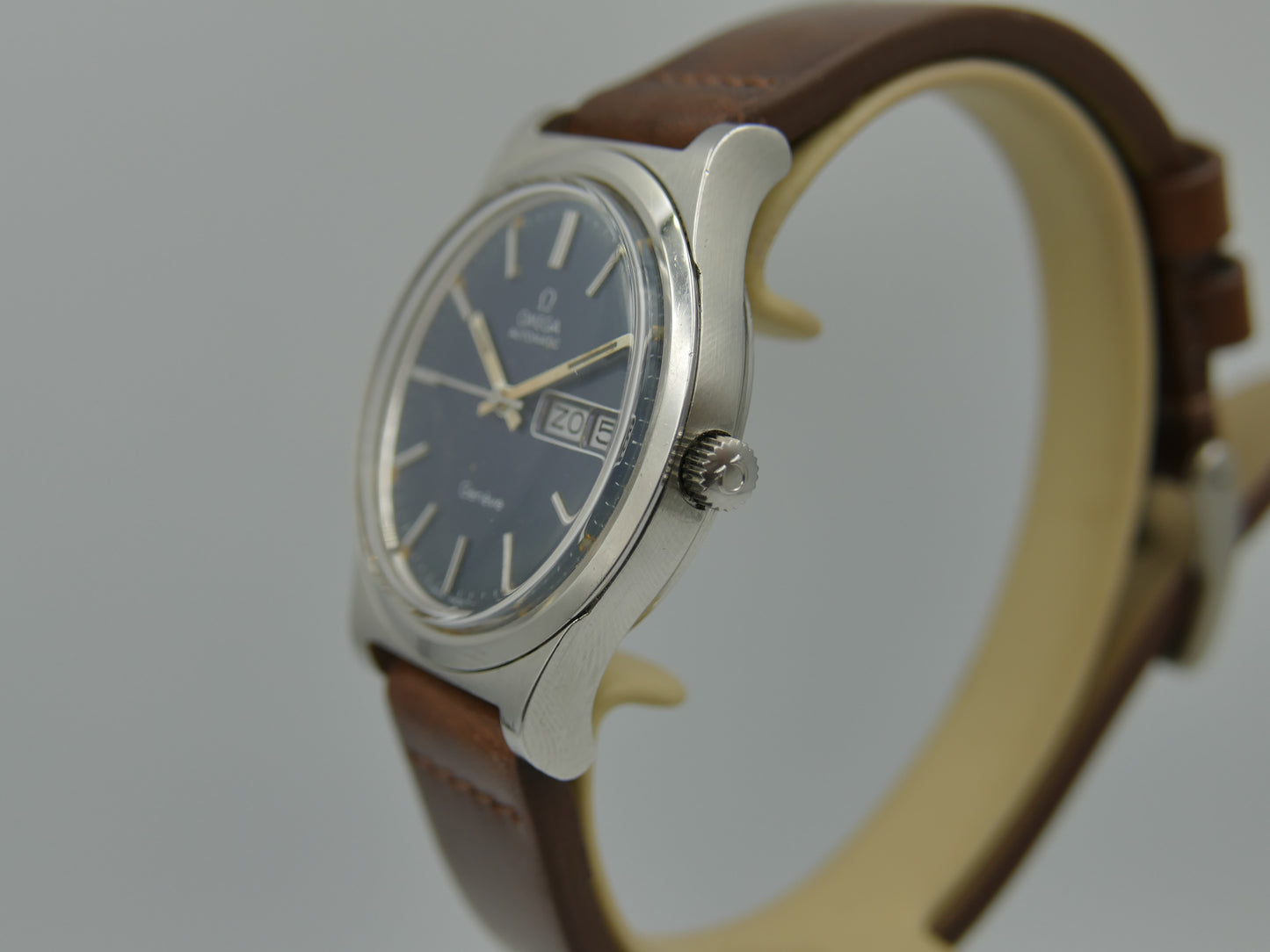 70s vintage watch mens Omega geneve ref 166.0169 automatic cal. 1022 steel 36mm blue