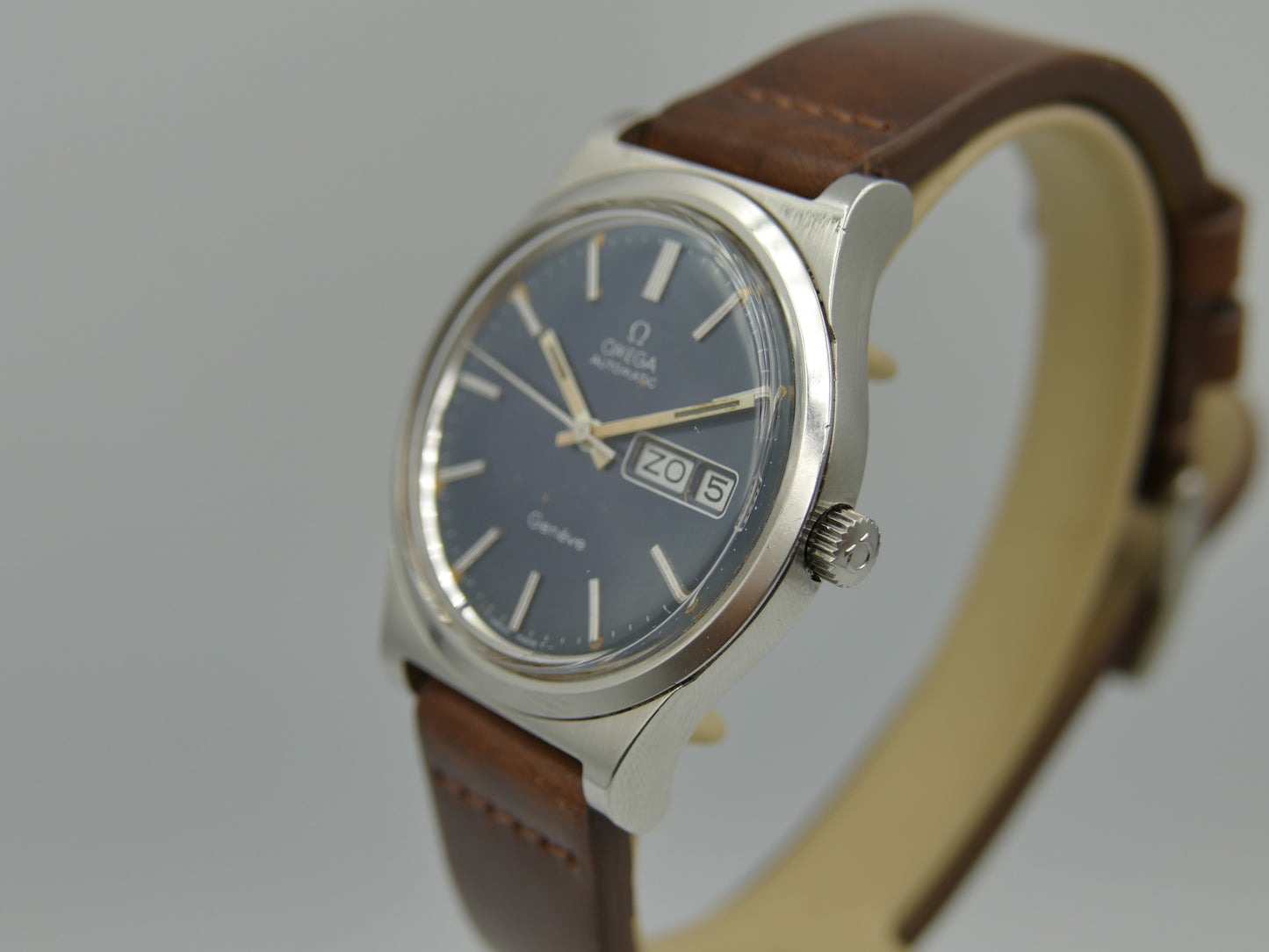 70s vintage watch mens Omega geneve ref 166.0169 automatic cal. 1022 steel 36mm blue