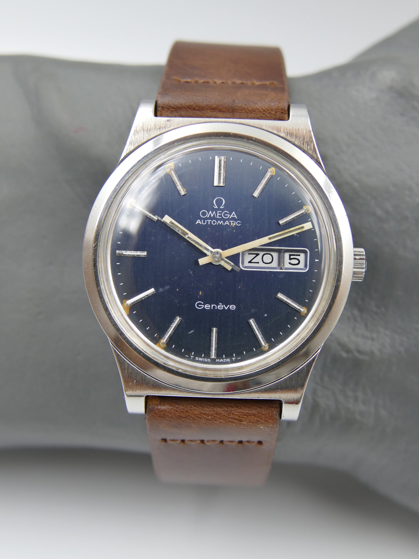 70s vintage watch mens Omega geneve ref 166.0169 automatic cal. 1022 steel 36mm blue