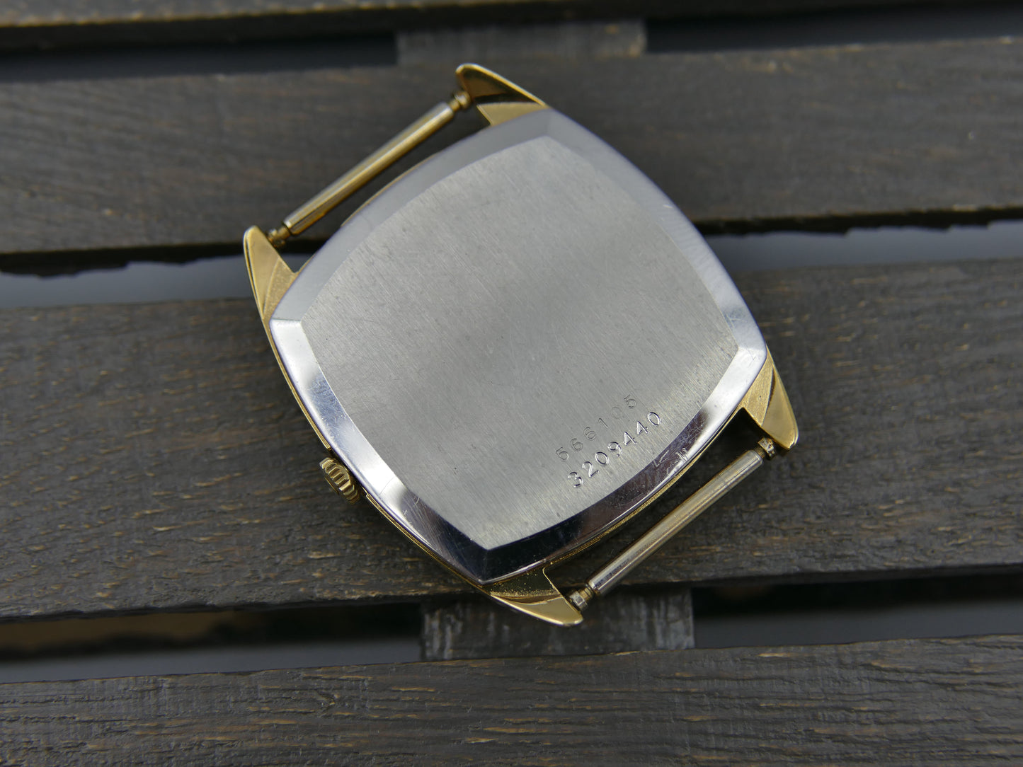 70s vintage watch mens Universal Geneve Gilt Shadow ref 566105 Automatic 2-66 Microrotor Ultra Slim