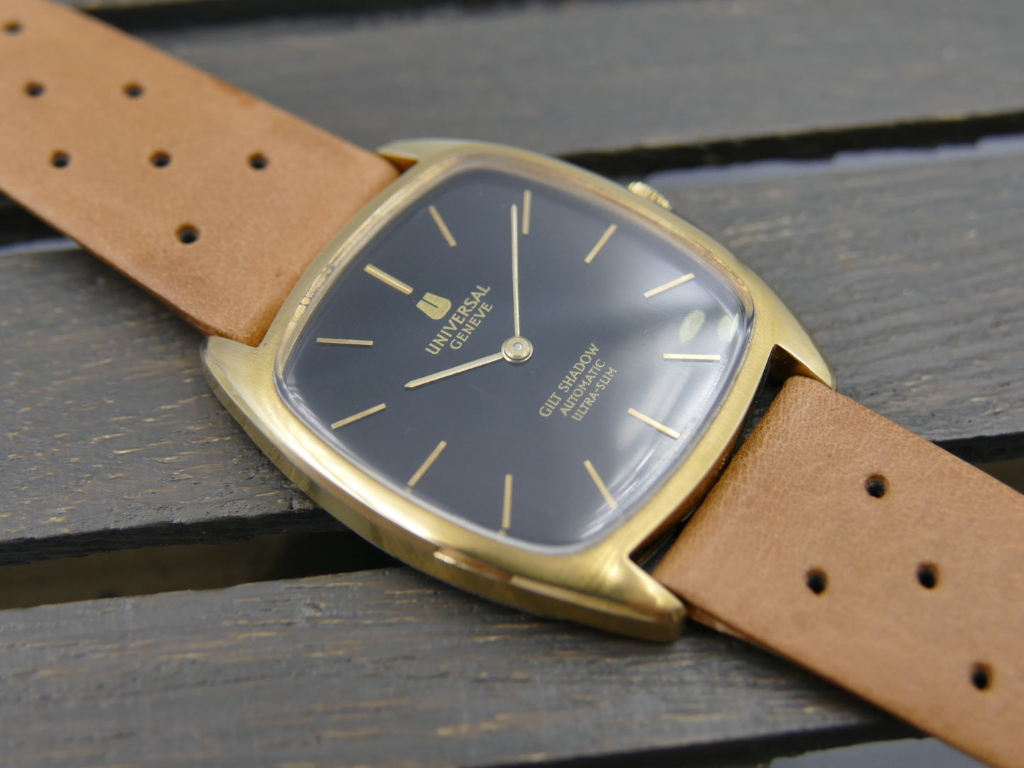 70s vintage watch mens Universal Geneve Gilt Shadow ref 566105 Automatic 2-66 Microrotor Ultra Slim