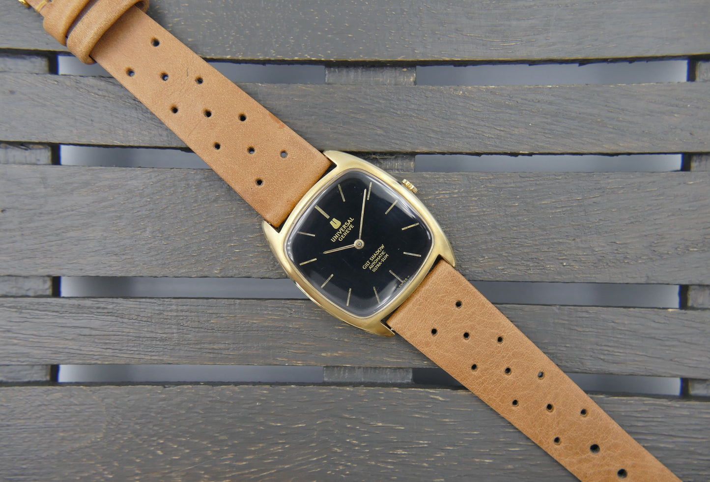 70s vintage watch mens Universal Geneve Gilt Shadow ref 566105 Automatic 2-66 Microrotor Ultra Slim