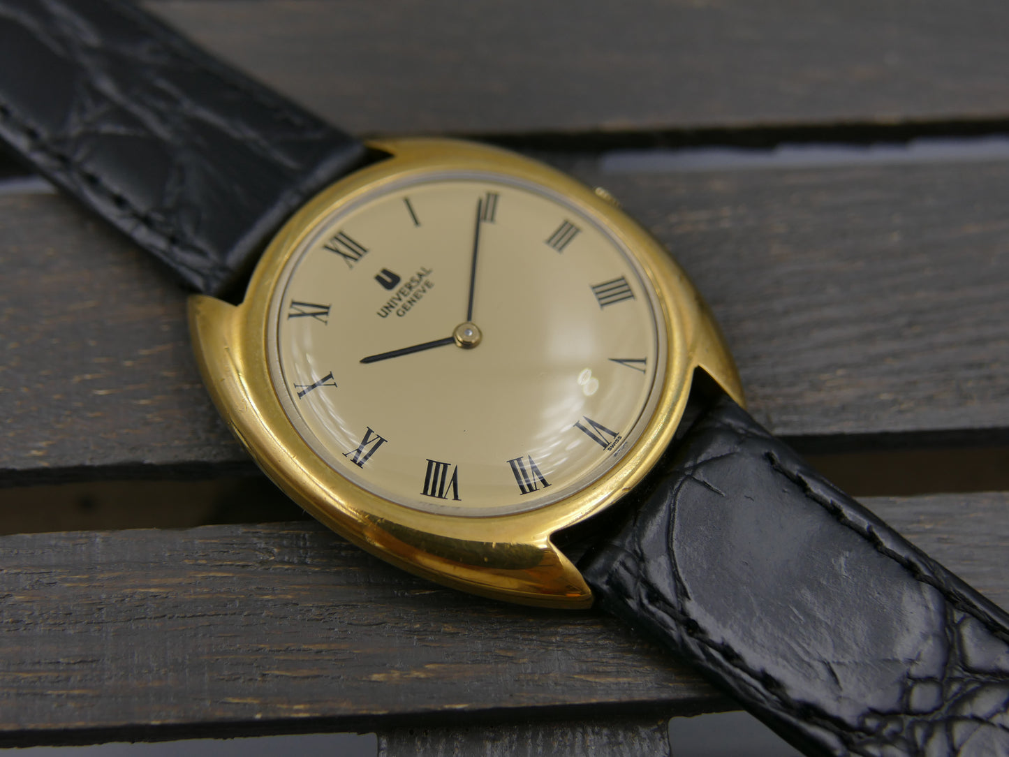60s vintage watch mens Universal Geneve hand wind cal 1-42 Ref. 542111 ultra slim thin serviced