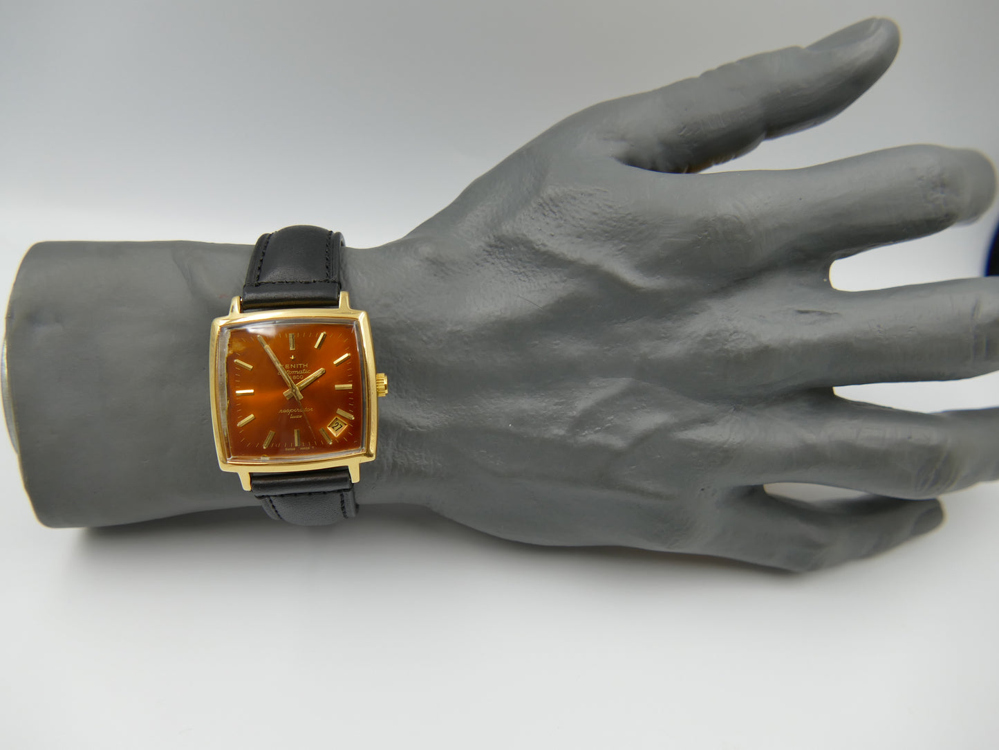 70s vintage watch mens Zenith respirator Luxe automatic 2562 tropical dial serviced