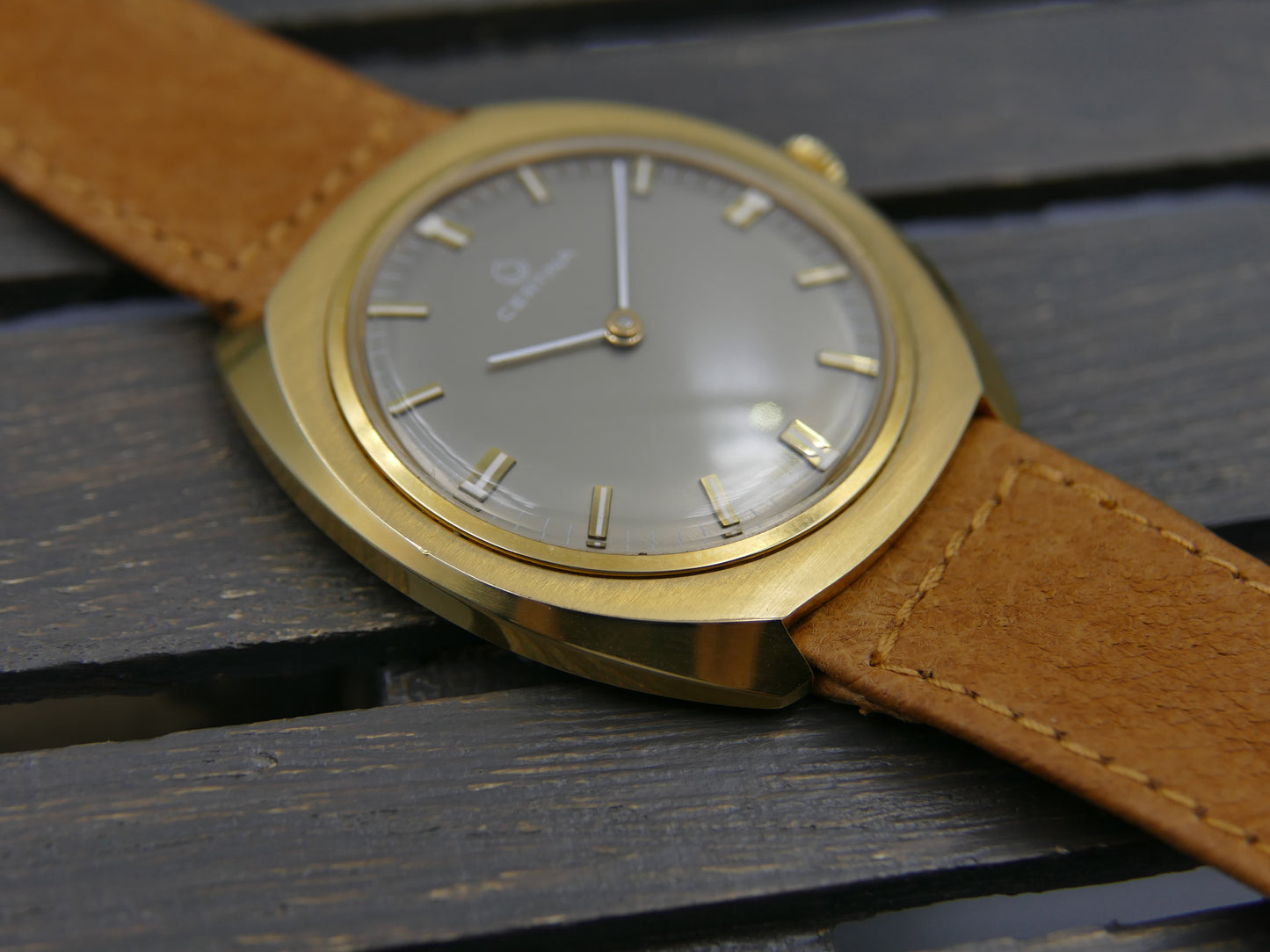 Certina oversize ref. 860.3510.25 hand wind 28-10 gold pl Thin vintage 60s