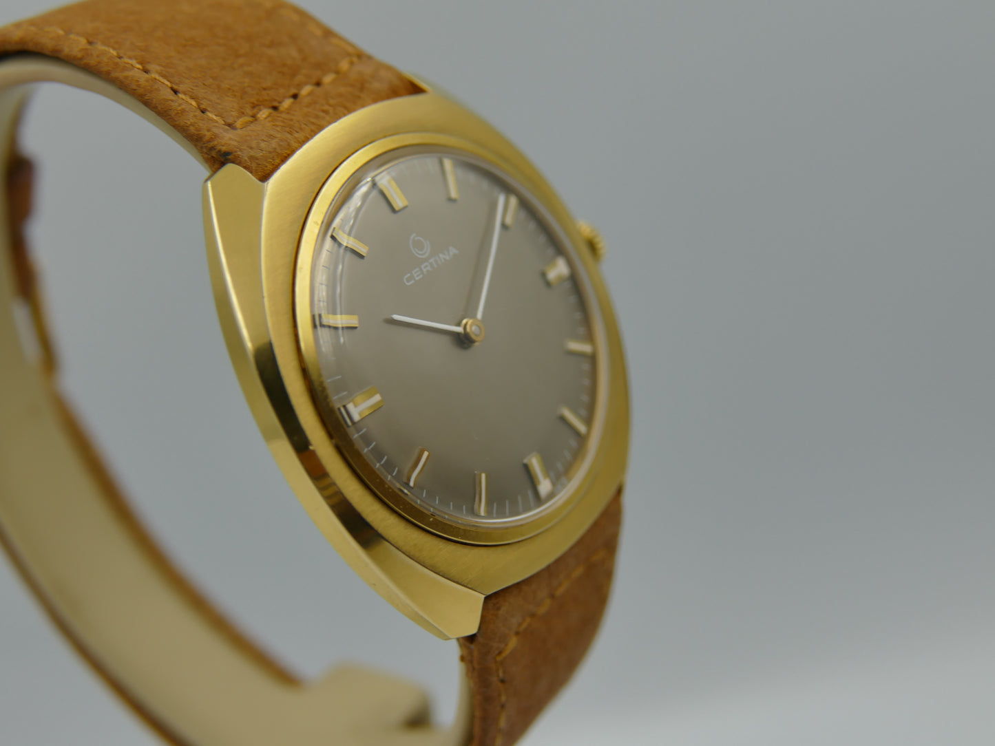 Certina oversize ref. 860.3510.25 hand wind 28-10 gold pl Thin vintage 60s