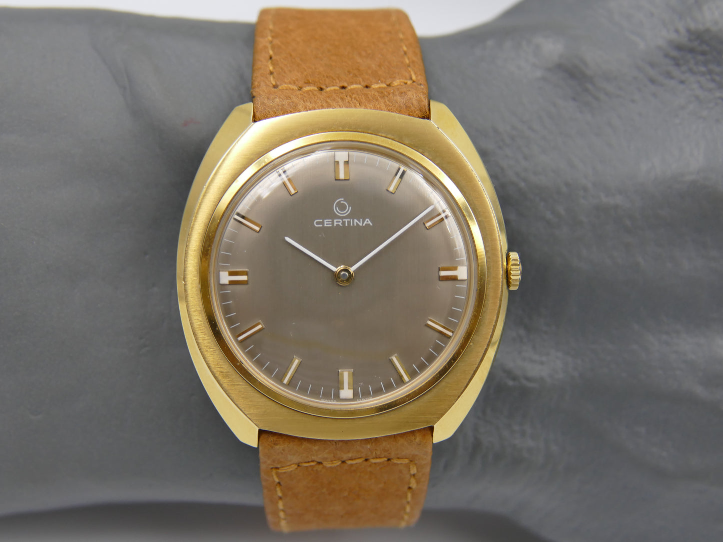 Certina oversize ref. 860.3510.25 hand wind 28-10 gold pl Thin vintage 60s