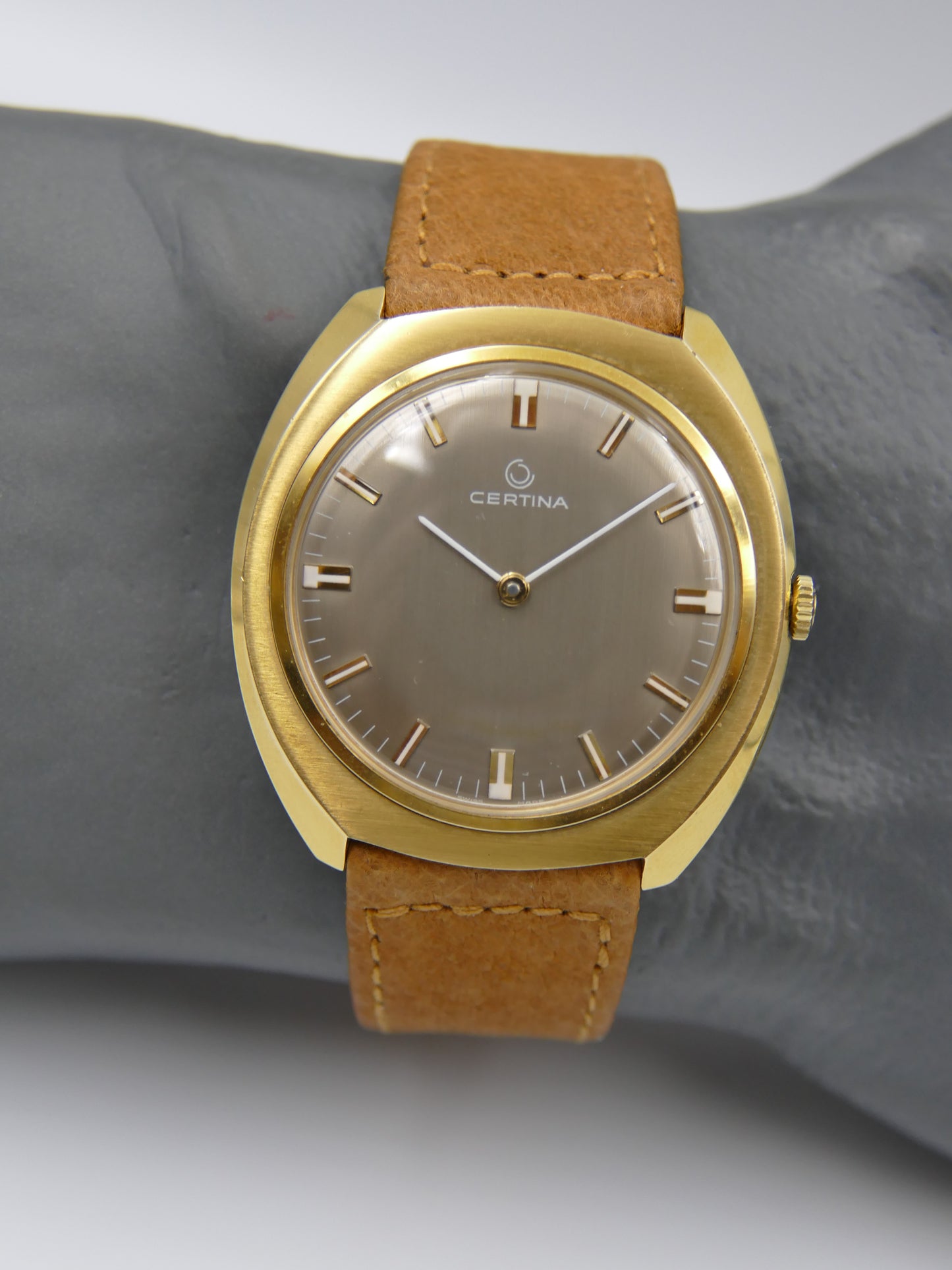 Certina oversize ref. 860.3510.25 hand wind 28-10 gold pl Thin vintage 60s