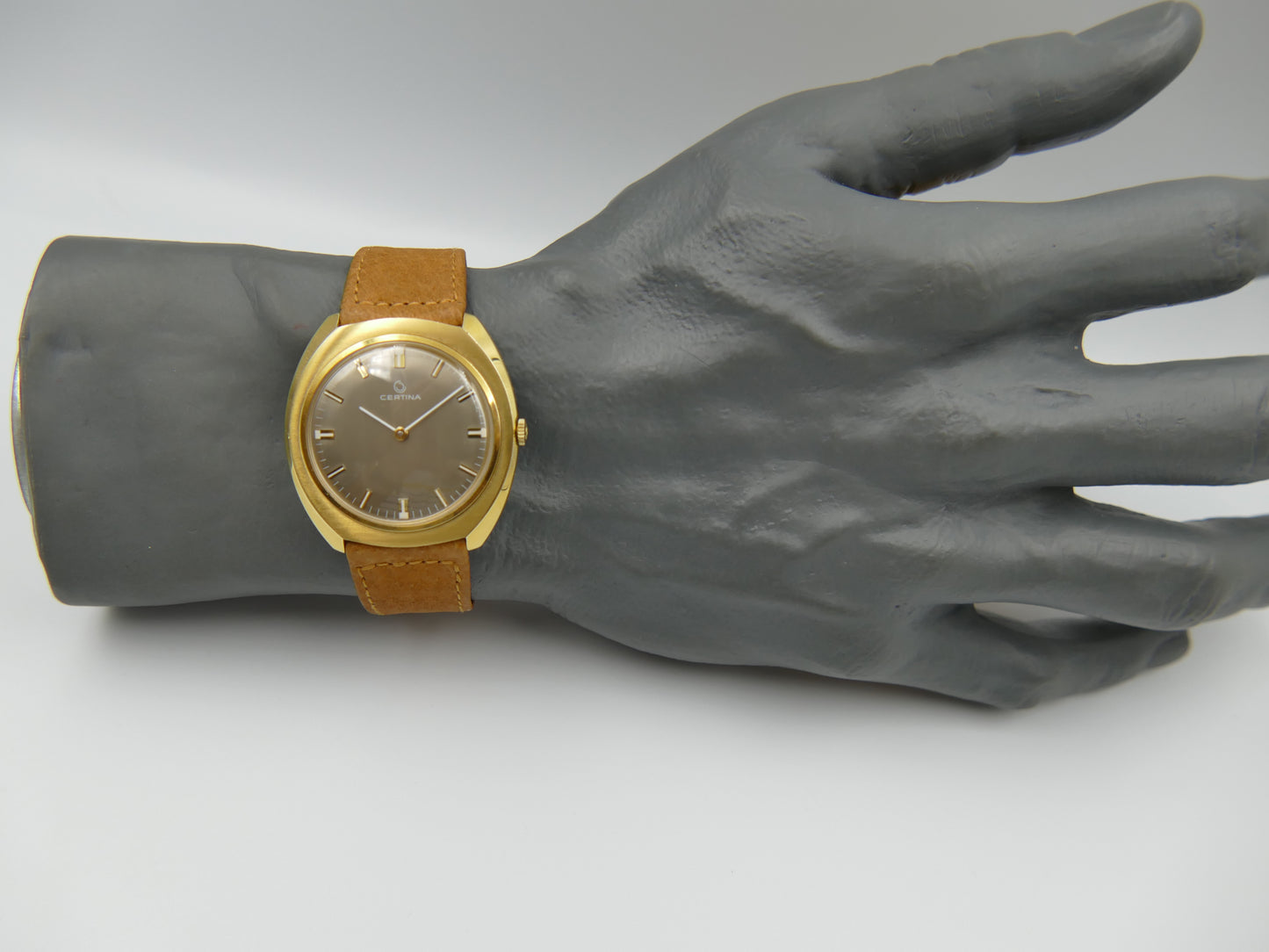 Certina oversize ref. 860.3510.25 hand wind 28-10 gold pl Thin vintage 60s