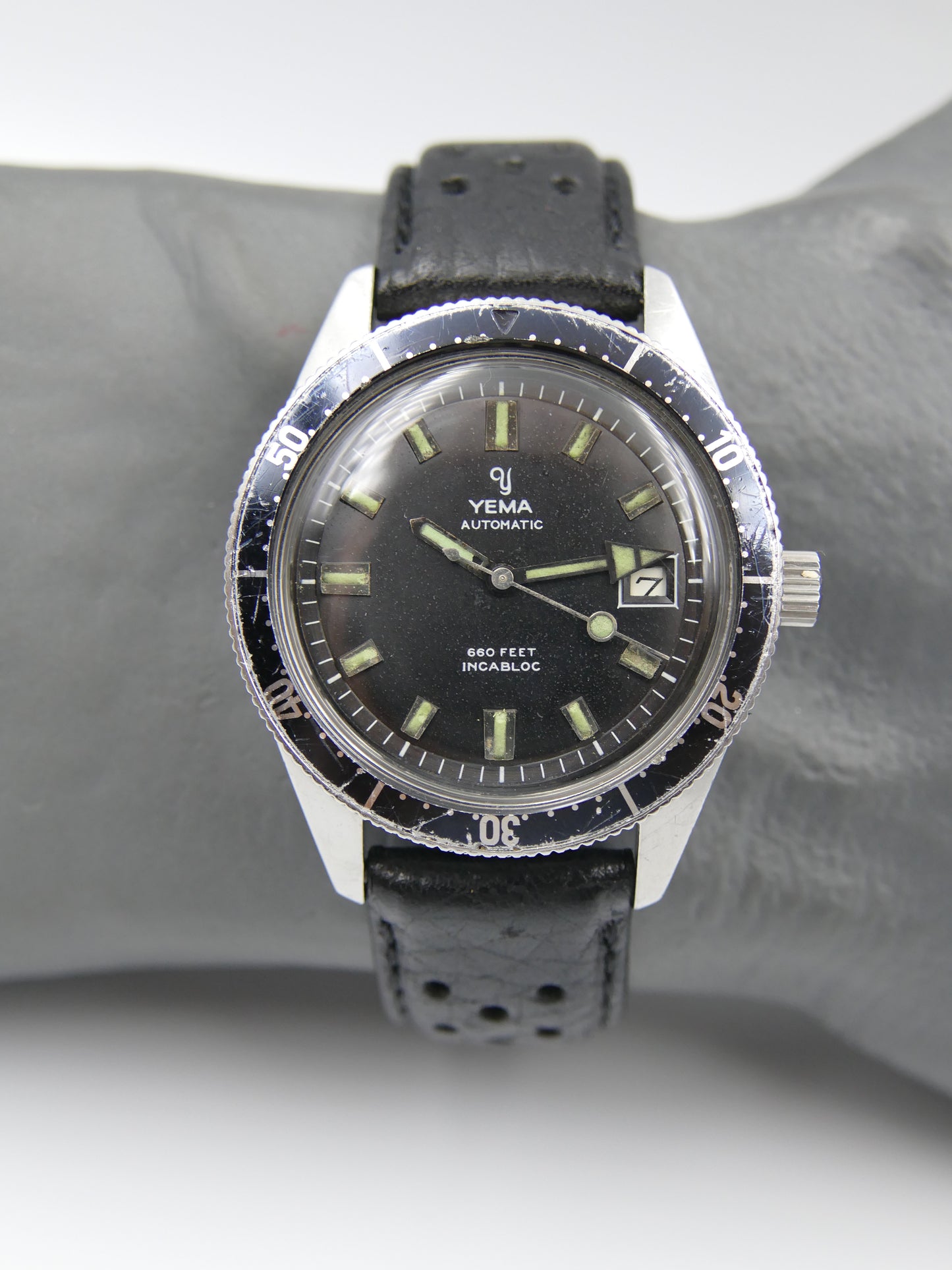 60s vintage watch mens Yema 660 feet SKIN DIVER ref. 8755 Steel Pre superman 37mm