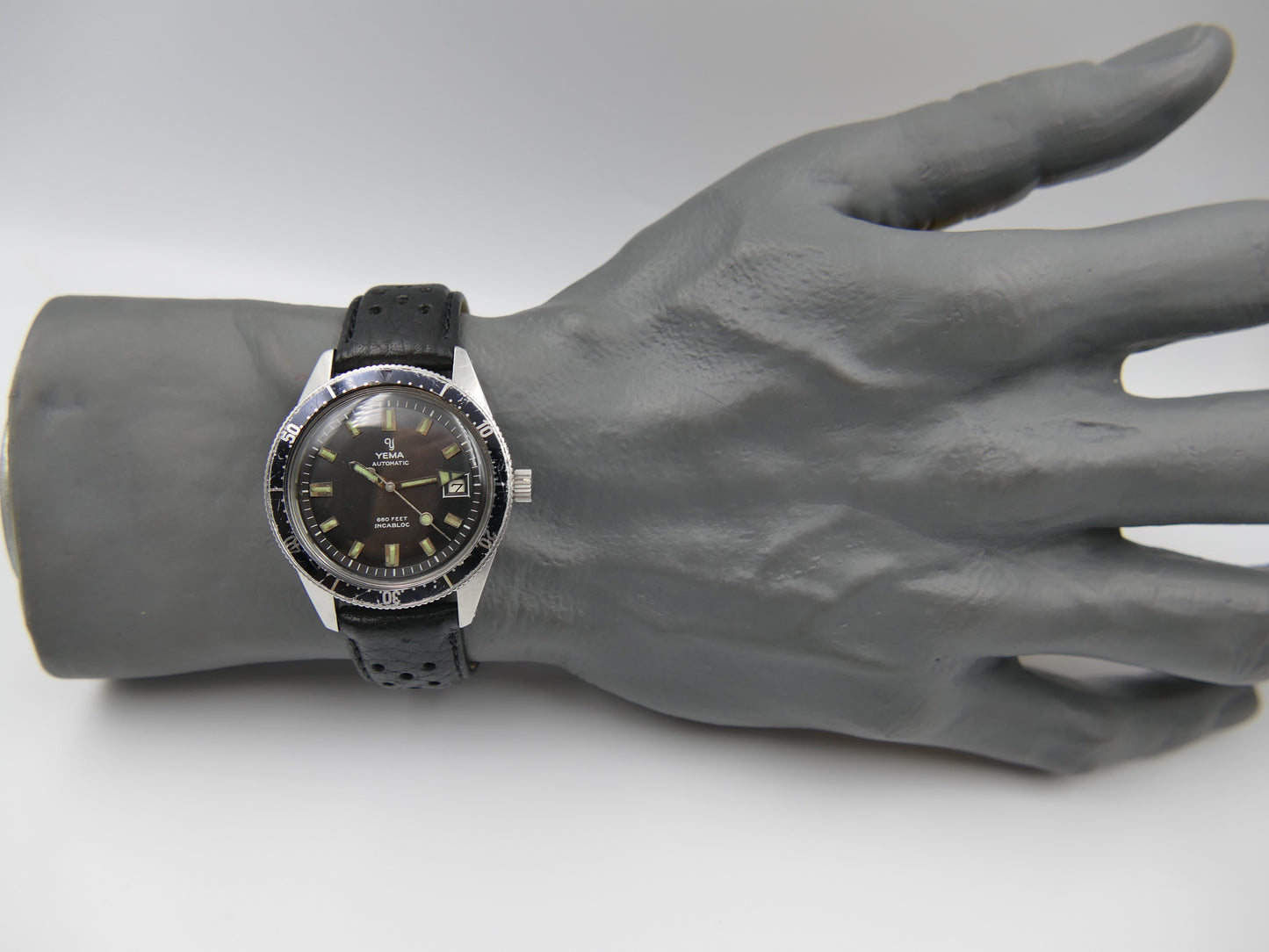 60s vintage watch mens Yema 660 feet SKIN DIVER ref. 8755 Steel Pre superman 37mm