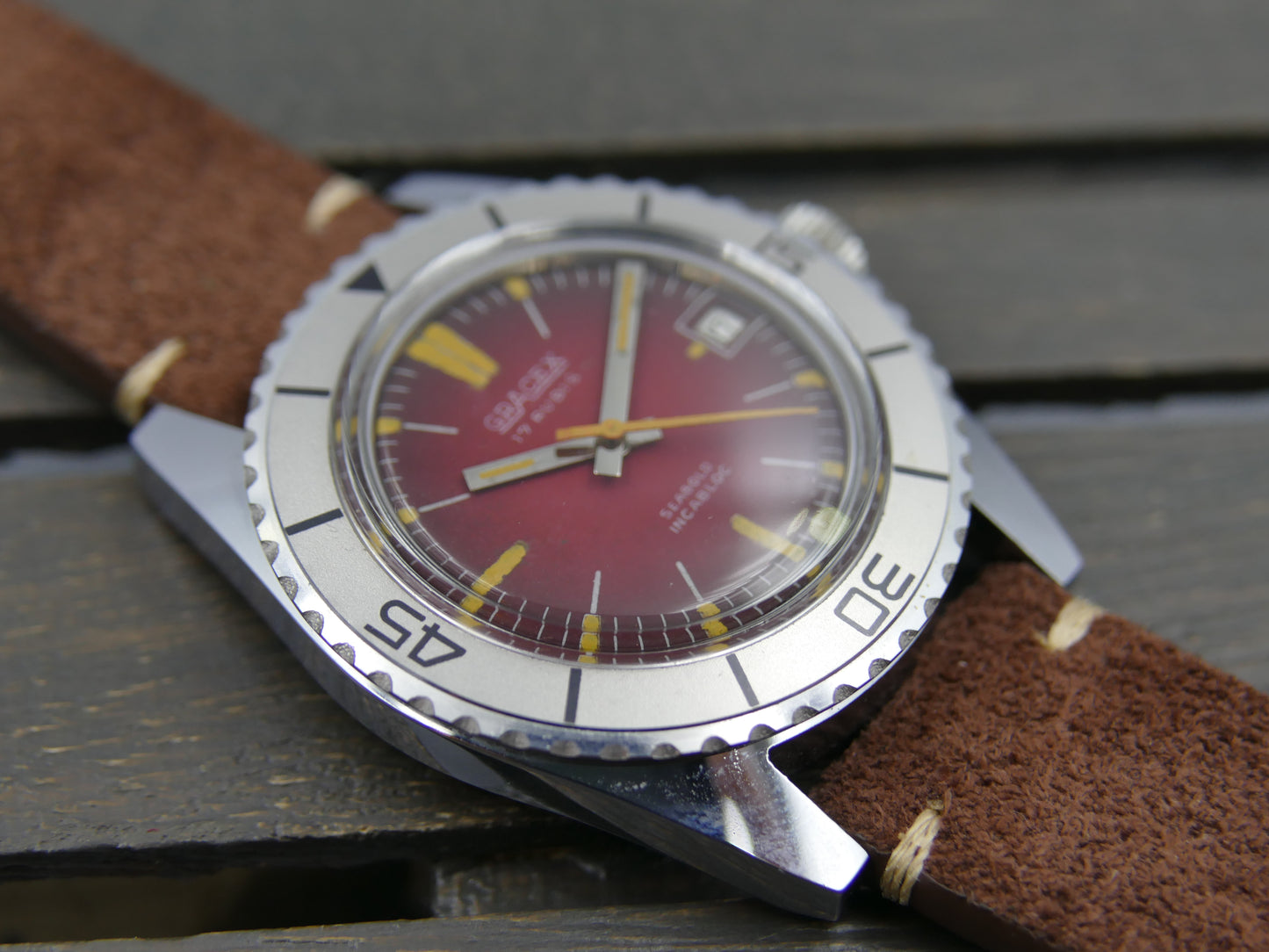 70s vintage watch mens plongee skin diver Gracex seabold burgundy mint
