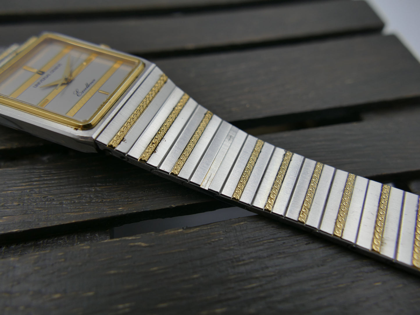 80s vintage watch Universal Geneve Excellence ref 645.505 18k Gold Plated Tank
