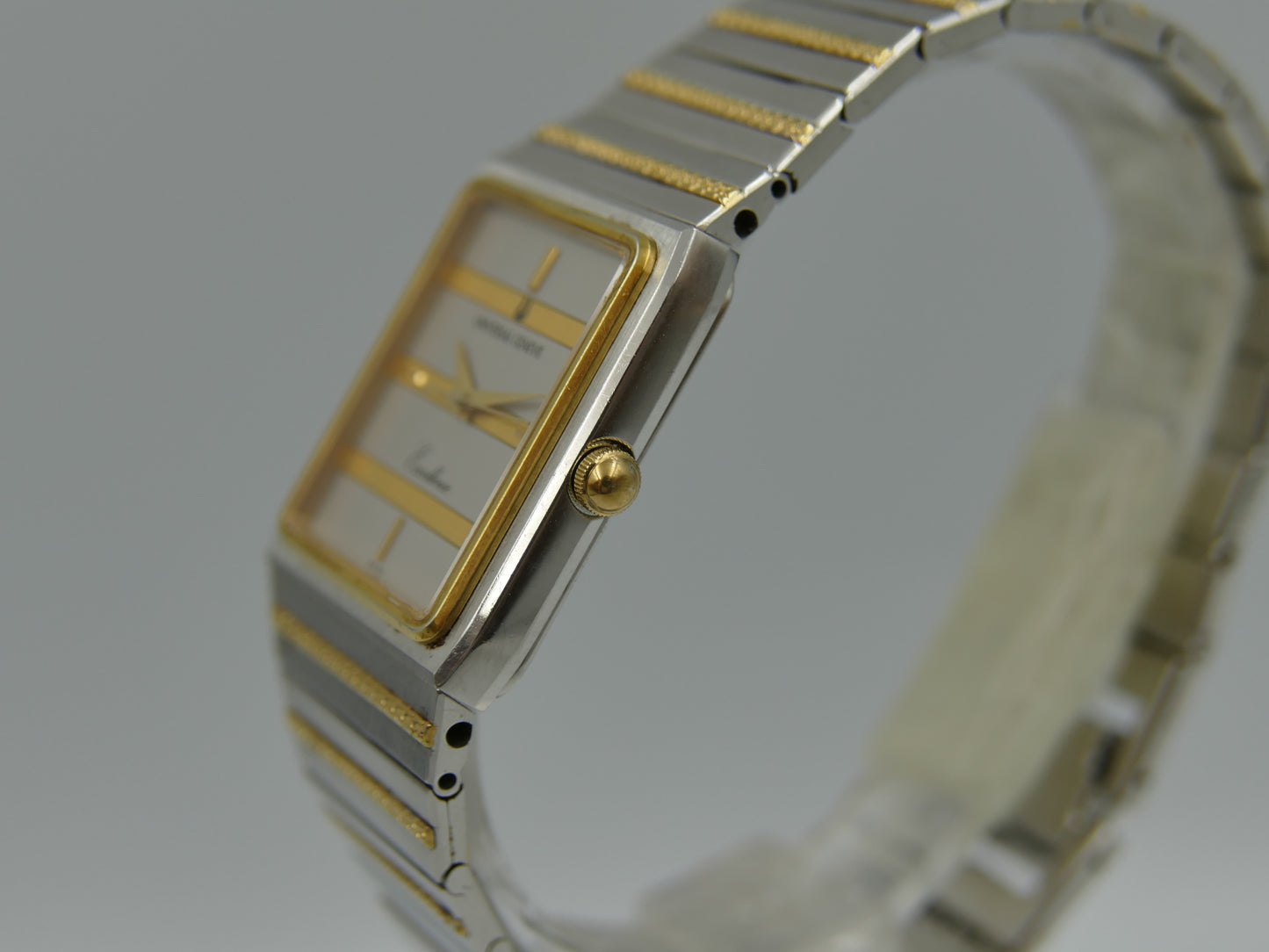 80s vintage watch Universal Geneve Excellence ref 645.505 18k Gold Plated Tank