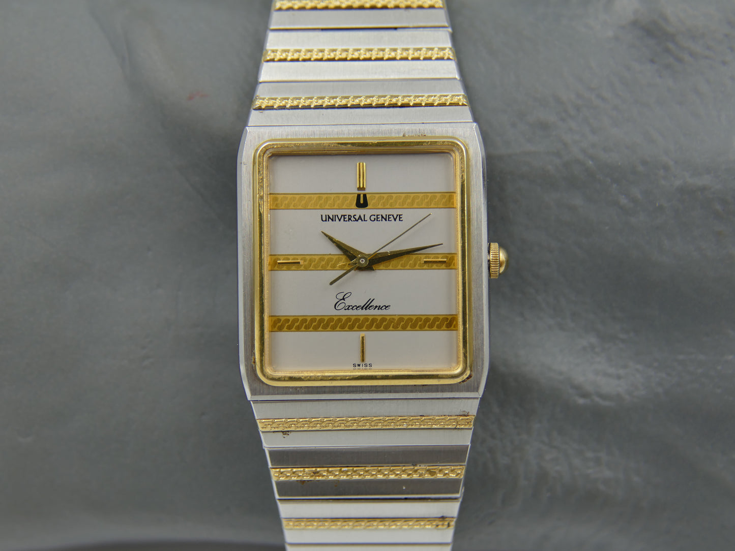 80s vintage watch Universal Geneve Excellence ref 645.505 18k Gold Plated Tank
