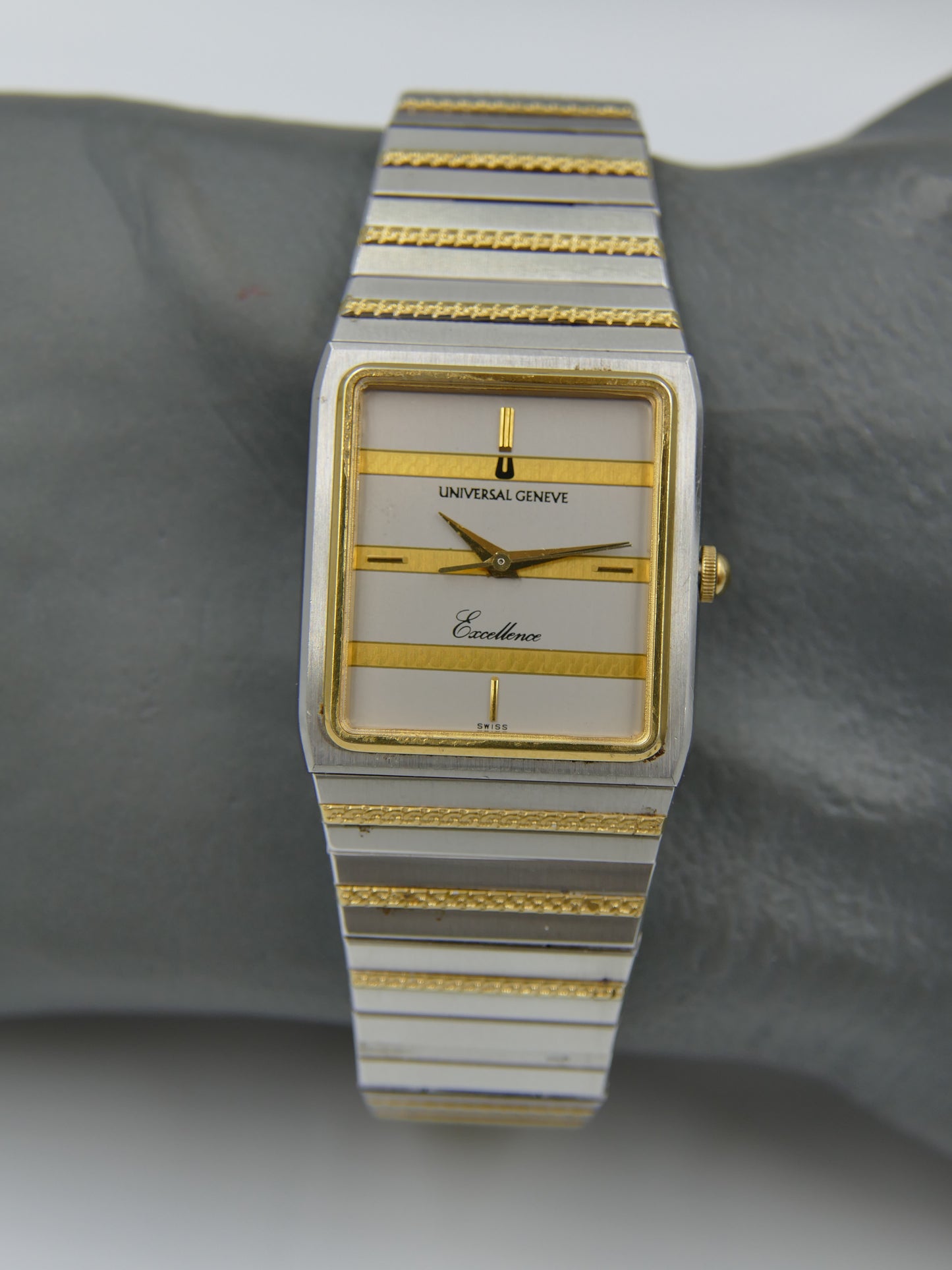 80s vintage watch Universal Geneve Excellence ref 645.505 18k Gold Plated Tank