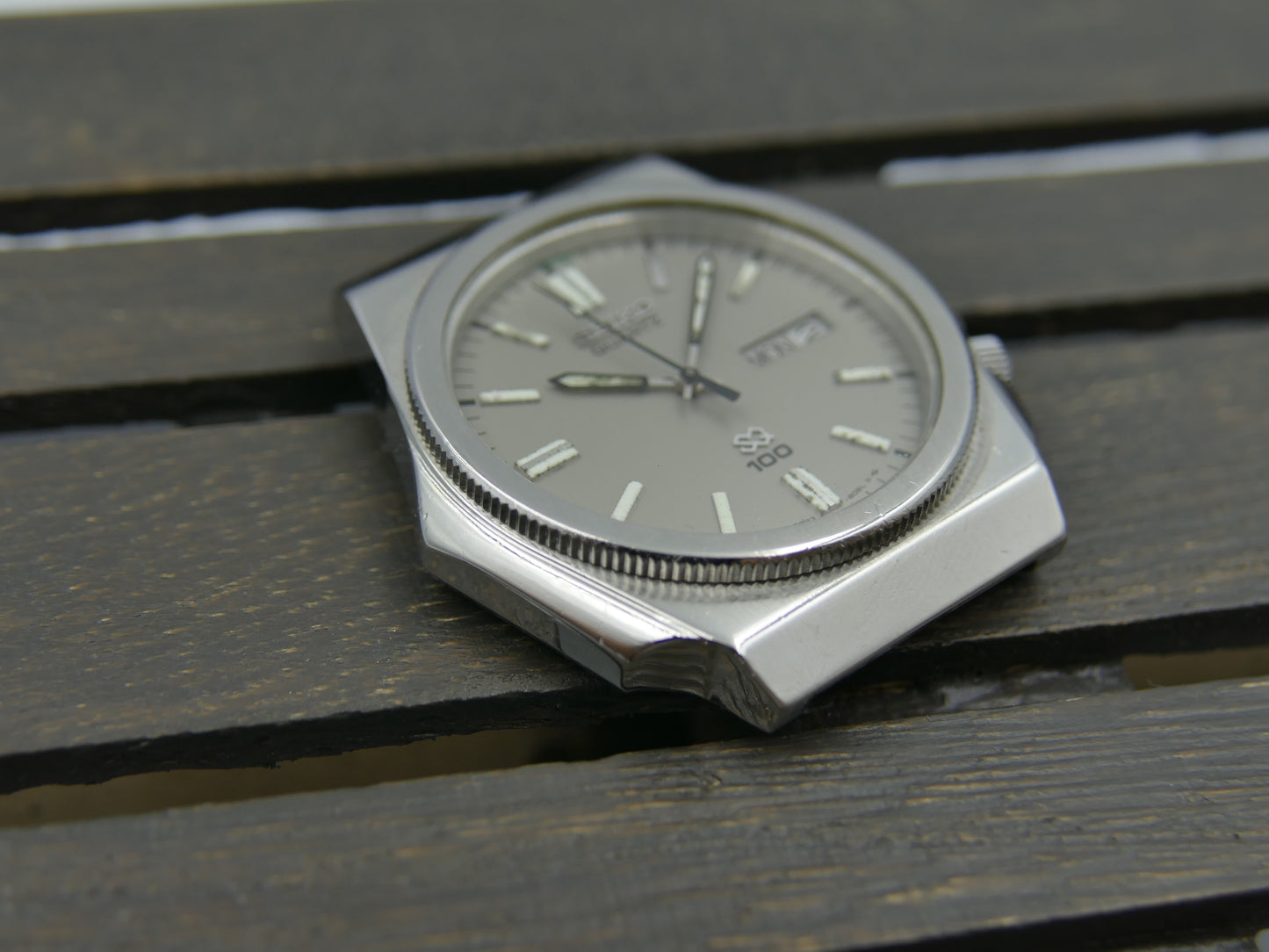 80s vintage watch Seiko SQ 100 Octagonal Case genta Ref. 6923-8070 serviced